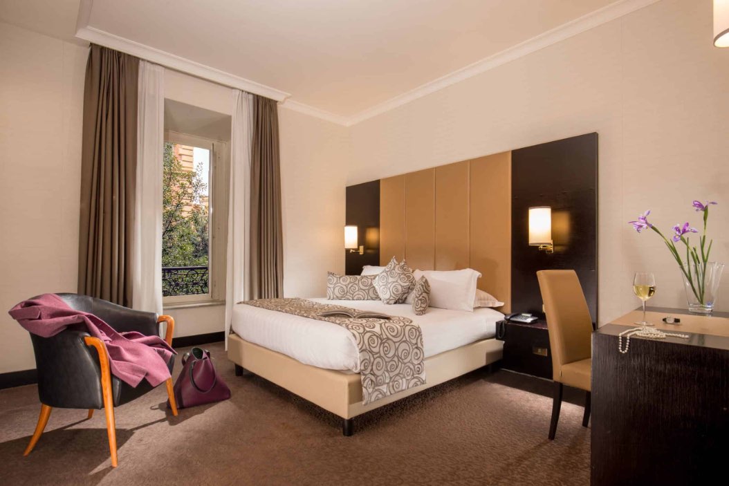 Savoy Roma Guestroom 1