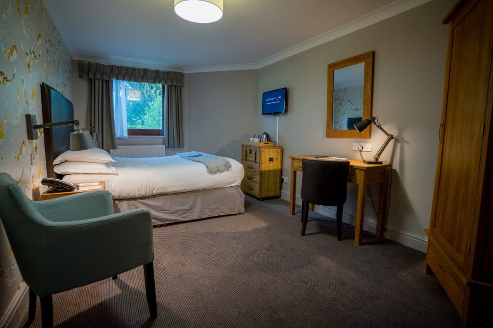 Stonehouse Court Guestroom 2