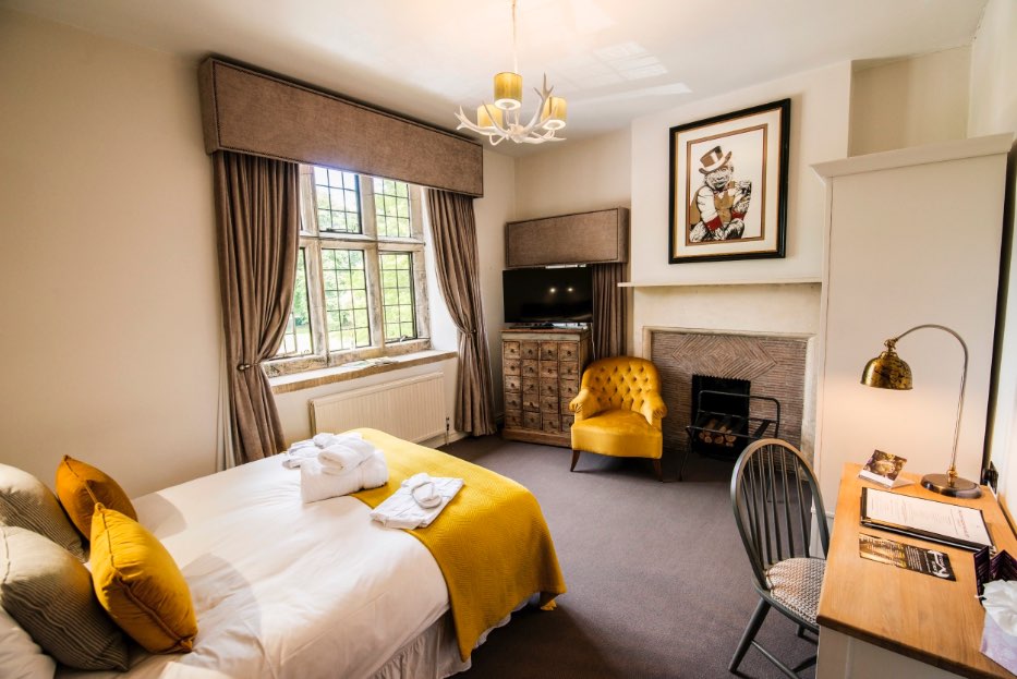 Stonehouse Court Guestroom