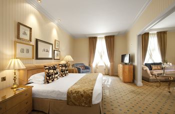 The Landmark London Guestroom 3