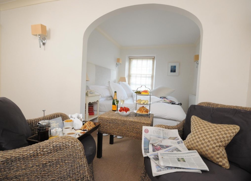 The Lugger Hotel Guestroom with Seating Area