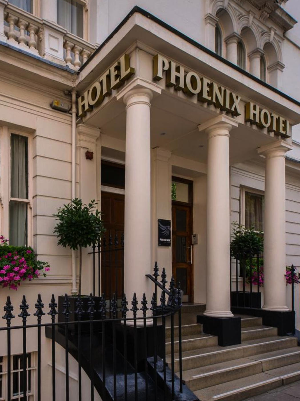 The-Phoenix-Hotel