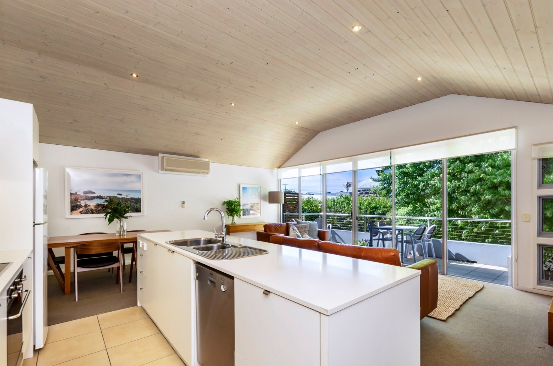 3_Bedroom_Townhouse_Kitchen_S