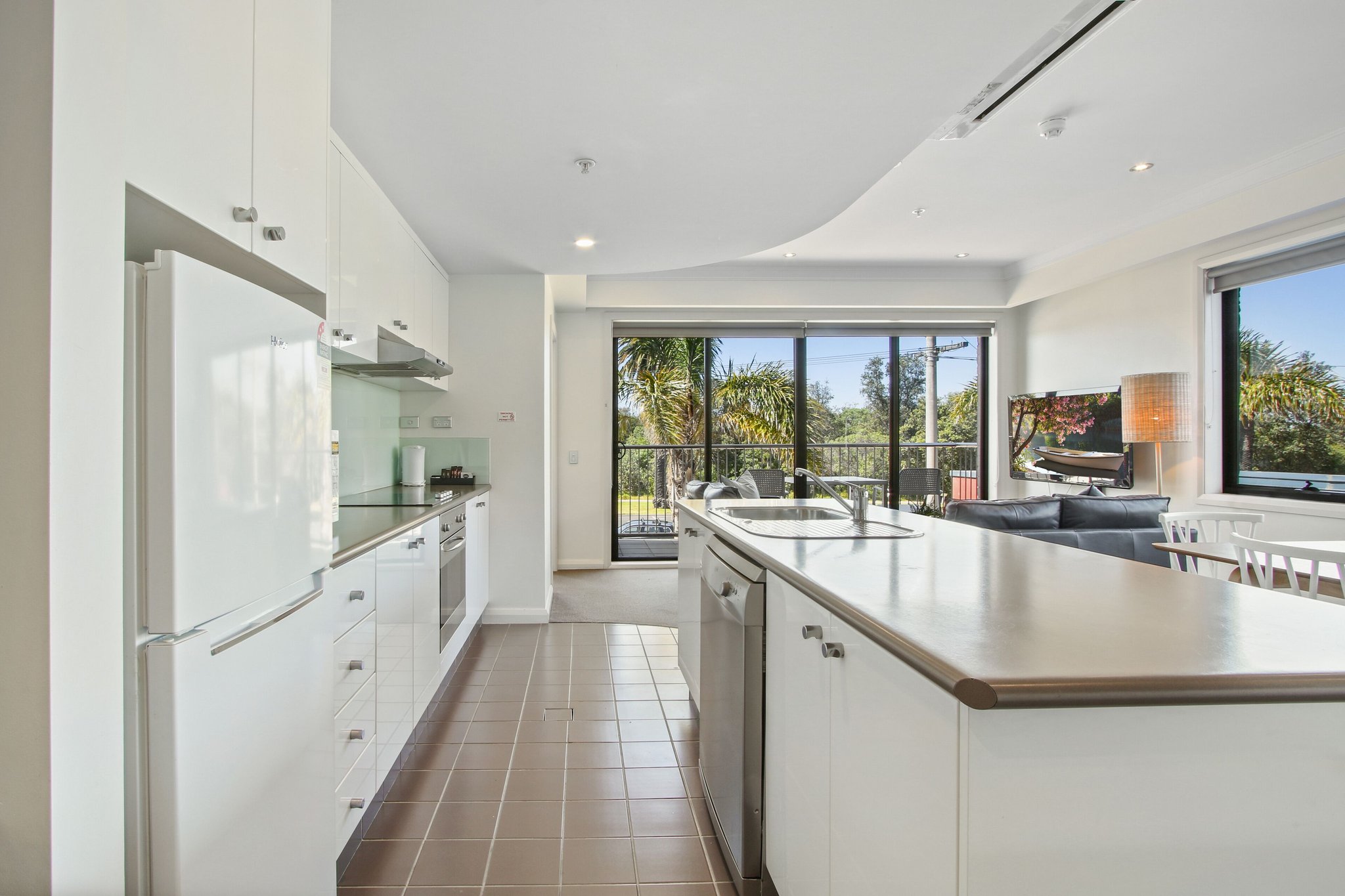 Three_Bedroom_Residence_Kitchen2_S