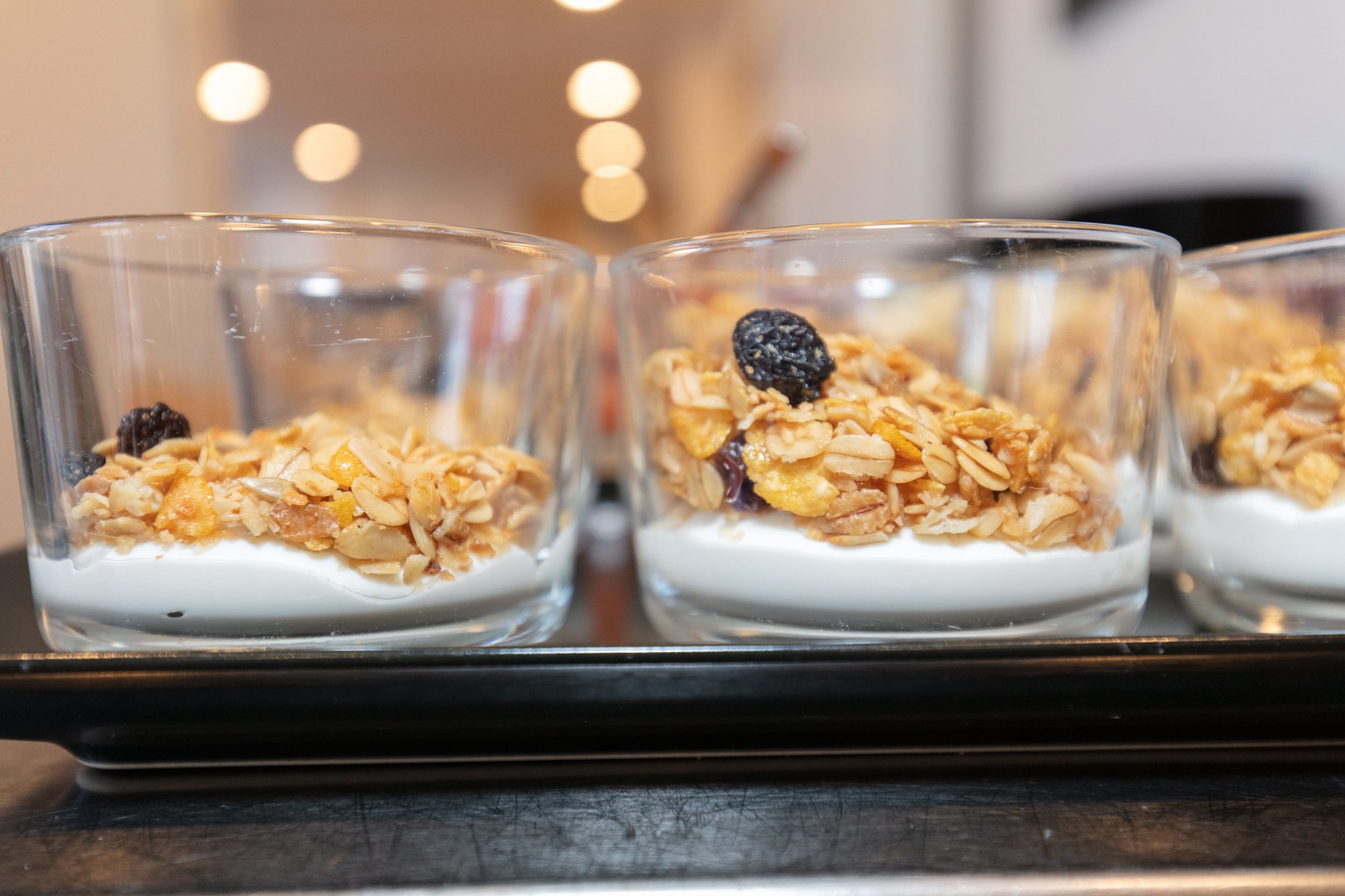 18804_oatmeal-youghurt-breakfast-skagen-hotel-first-partn_S