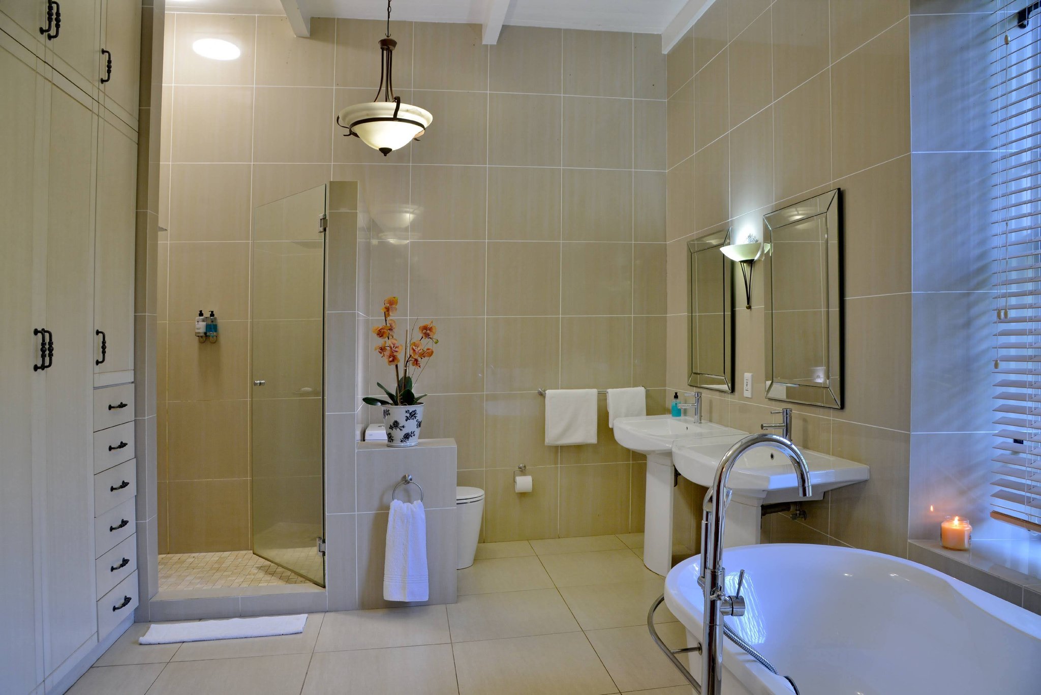 Manor_House_Villa_Bathroom_S