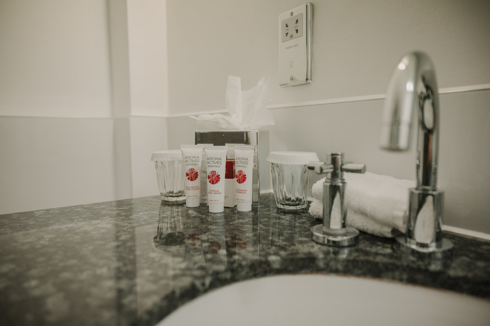 Standard_Bathroom_Amenities_S