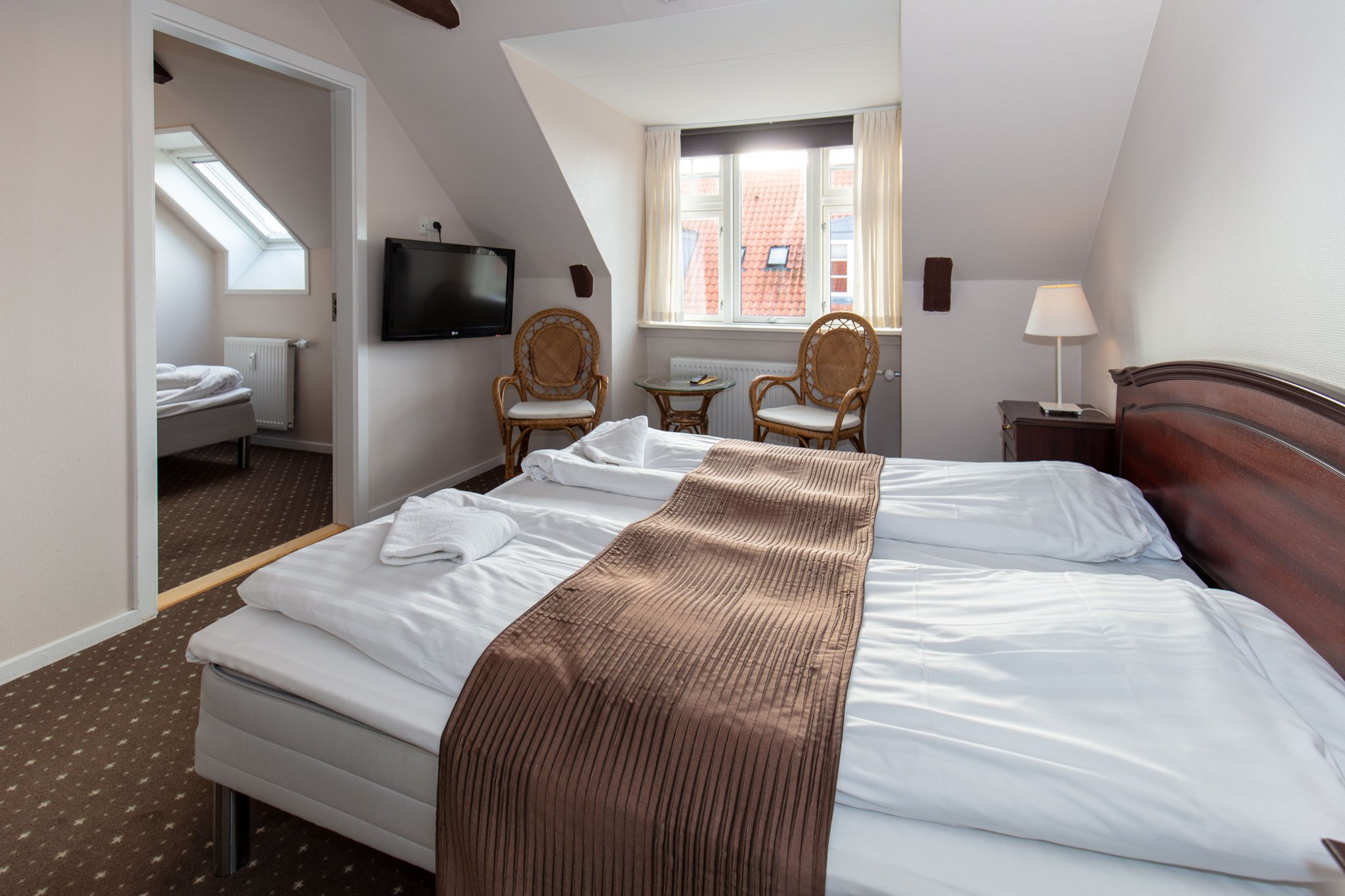 18598_triple-rooms-foldens-hotel-first-partner-collection_S