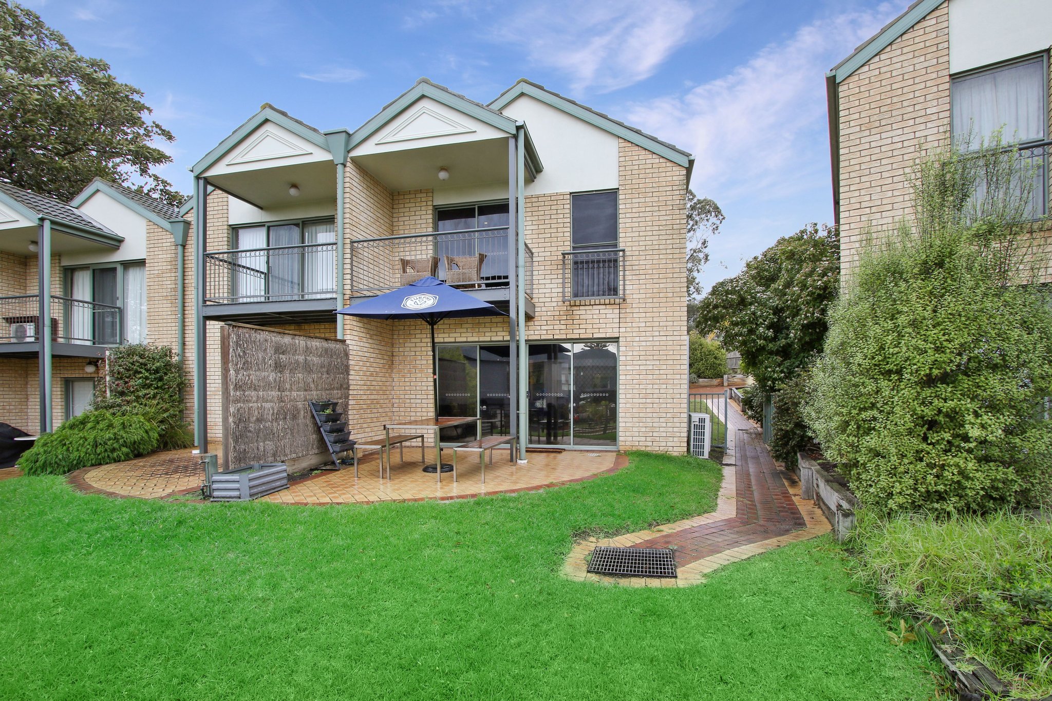 Four_Bedroom_Pool_View_Townhouse_S