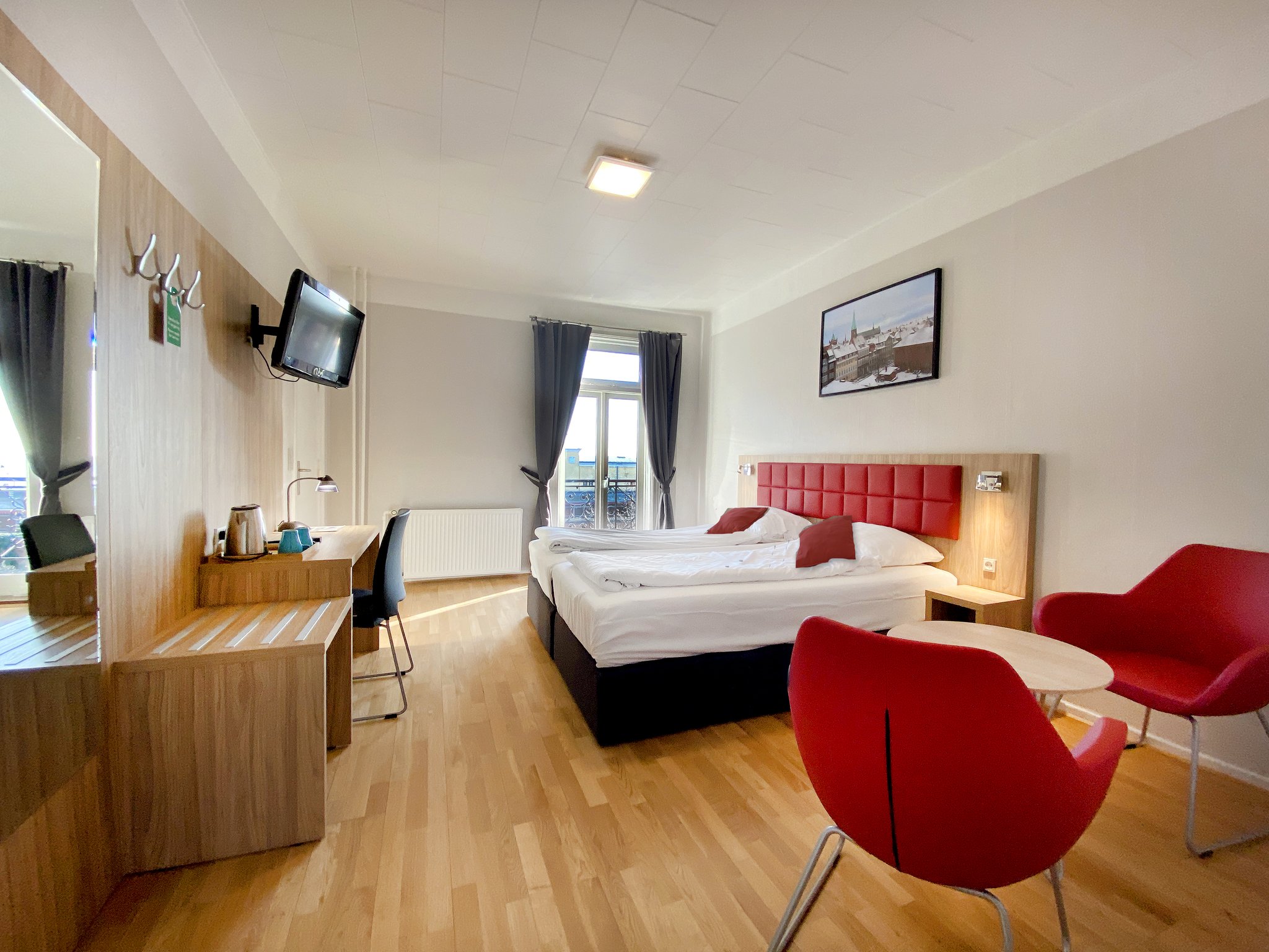 17521_standard-double-disable-friendly-room-hotel-skandia_S