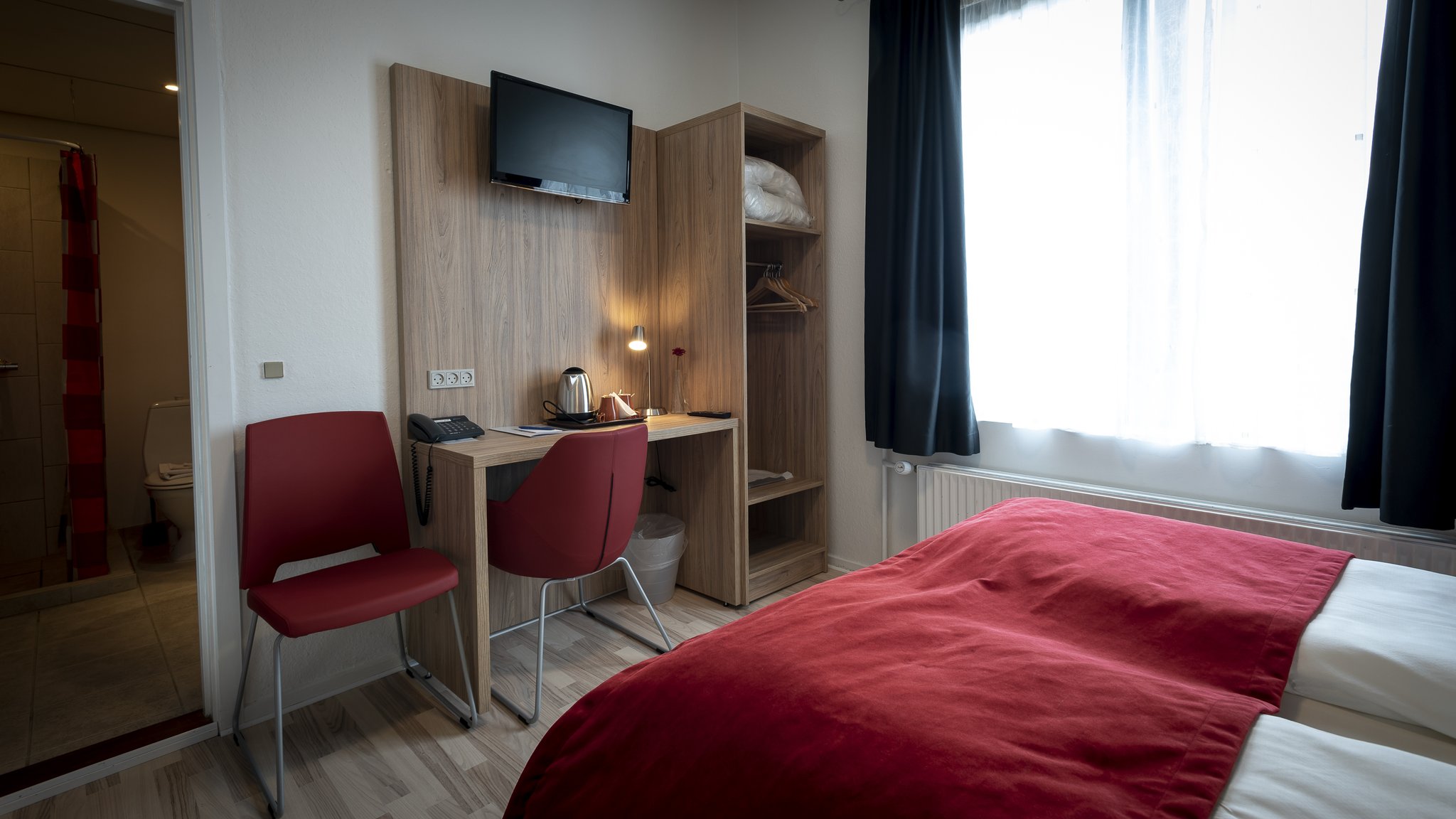 17367_double-twin-bed-room-prinsen-hotel-aalborg-by-first_S