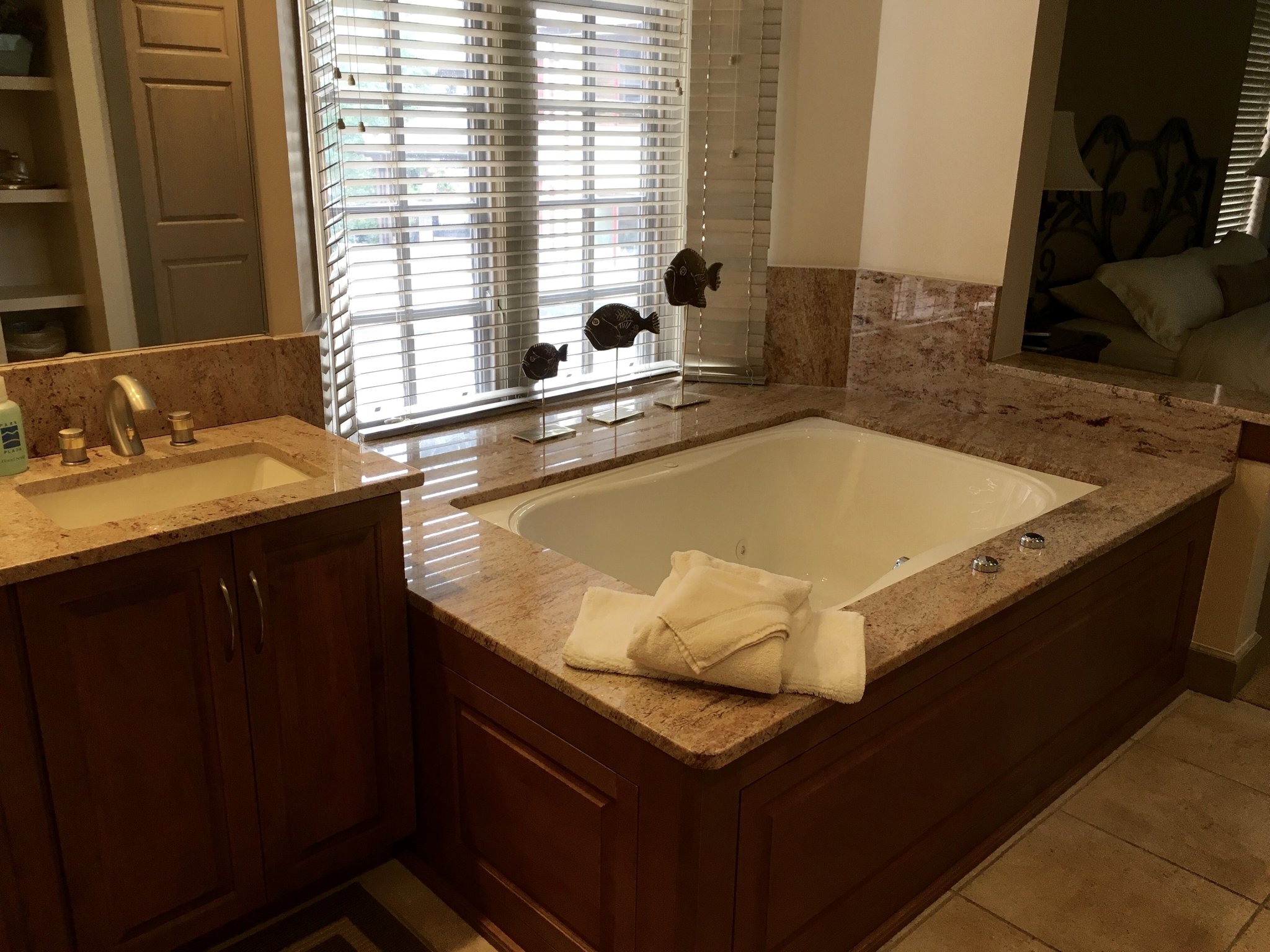 master-bath-2bedroom(2)_S