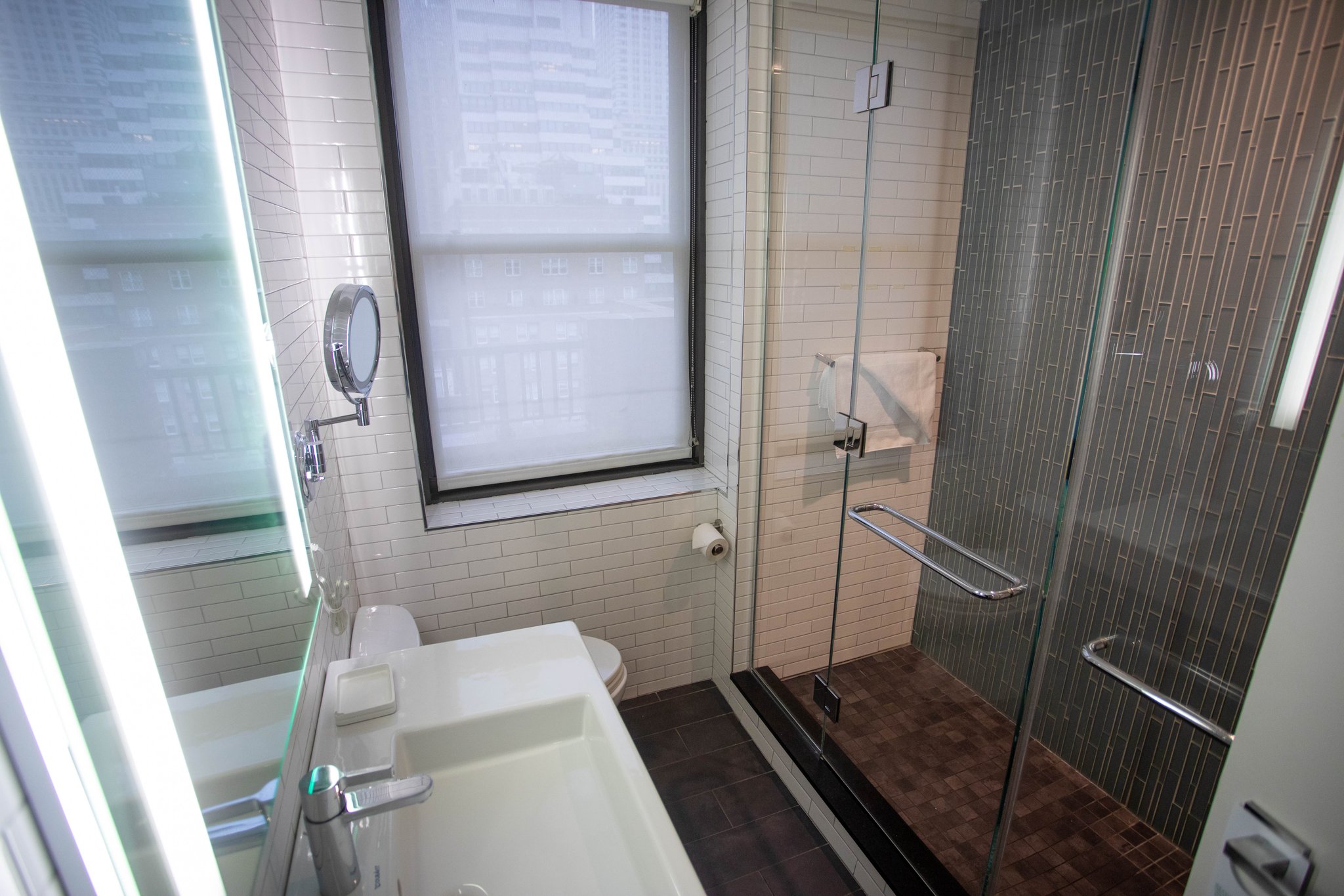 Loft_Suite_Bathroom_S