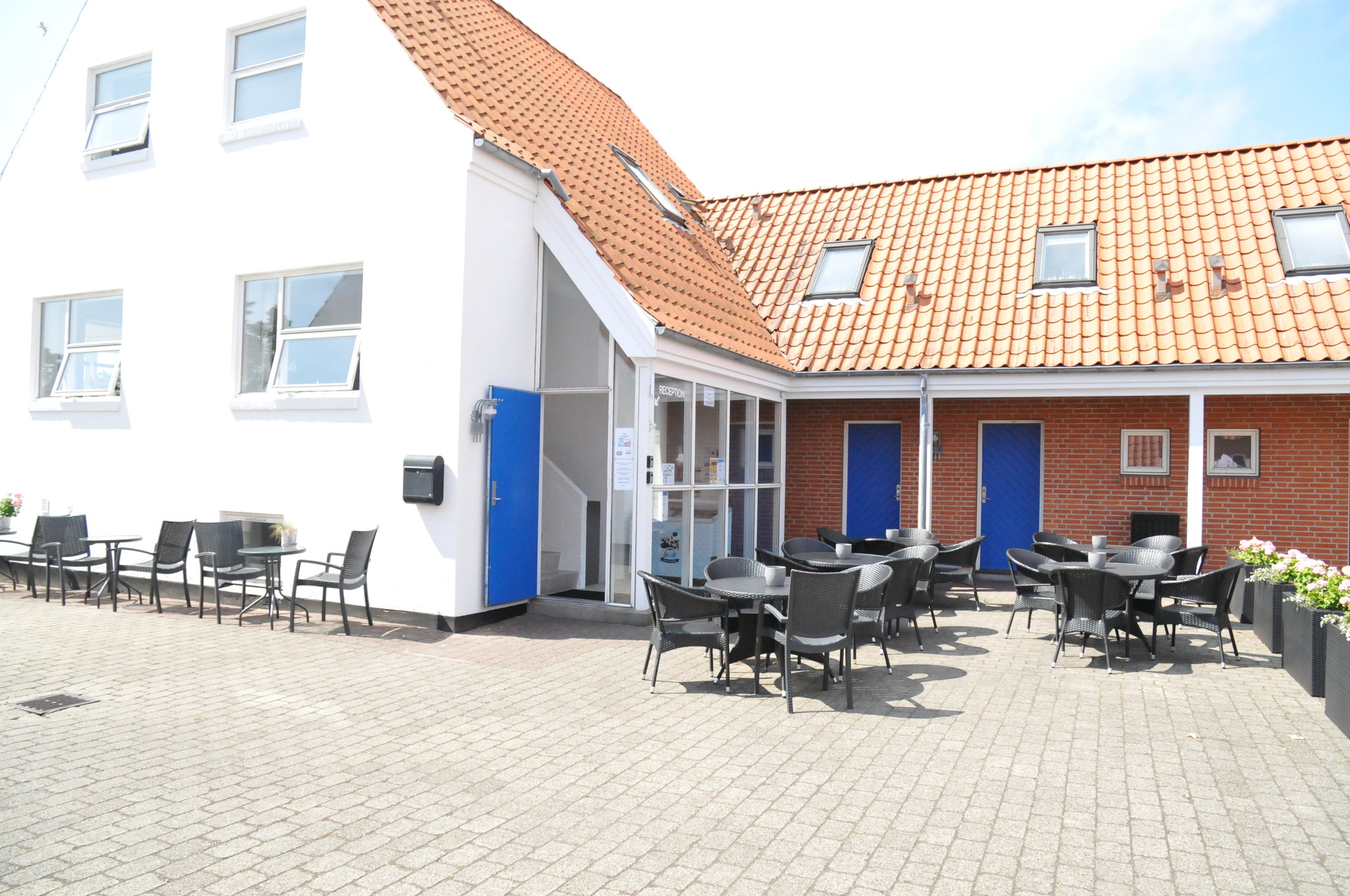 19102_outdoor-reception-skagen-motel-first-partner-collec_S