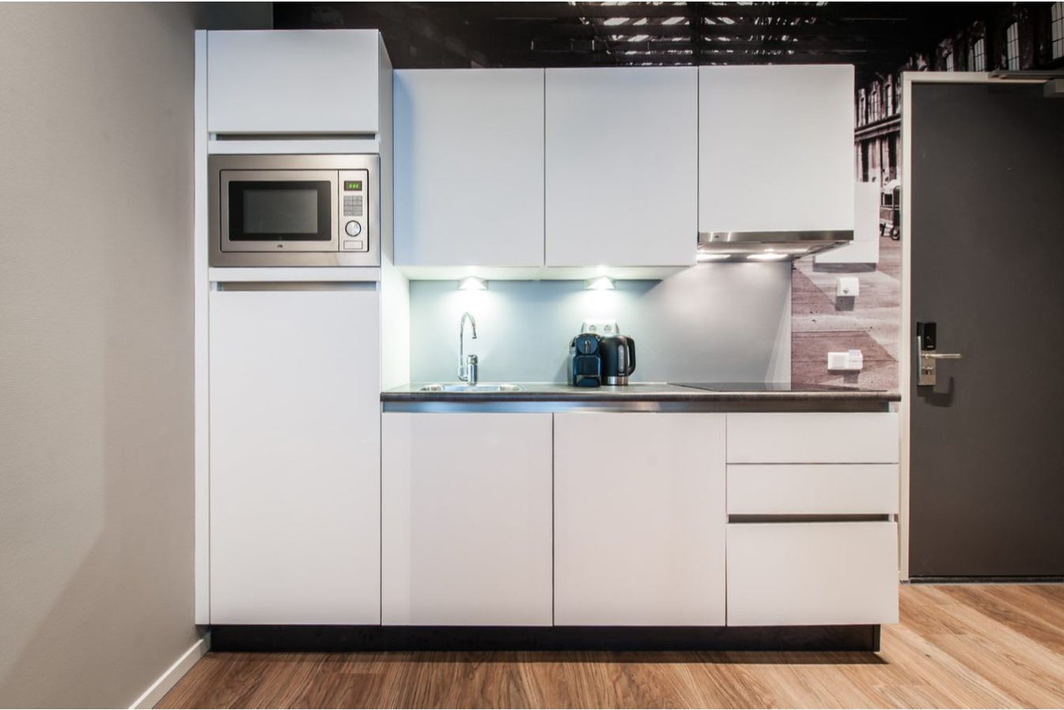 yays-Oostenburgegracht-duplex-kitchen.jfif_S