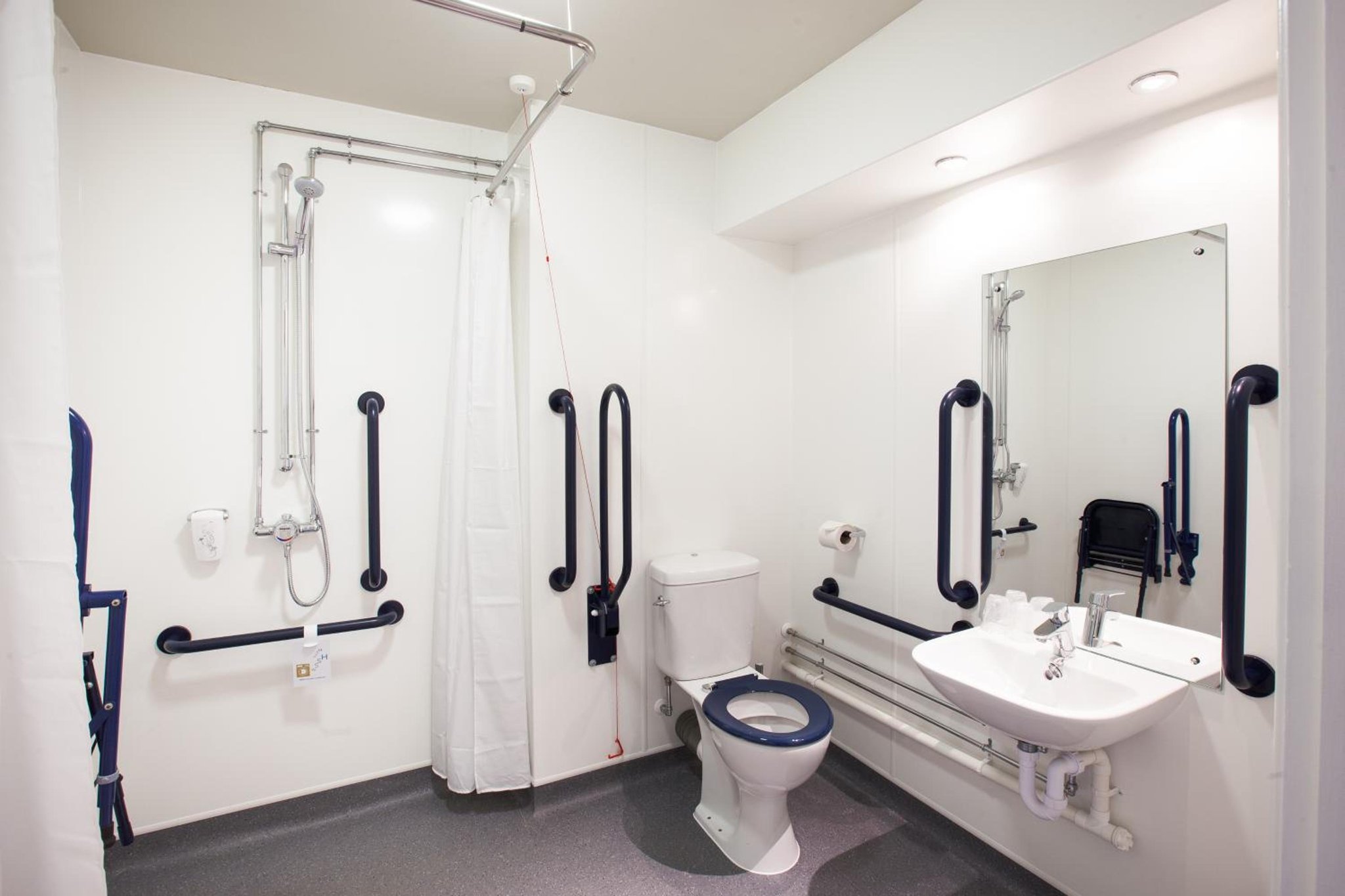 Accessible_Bathroom_S