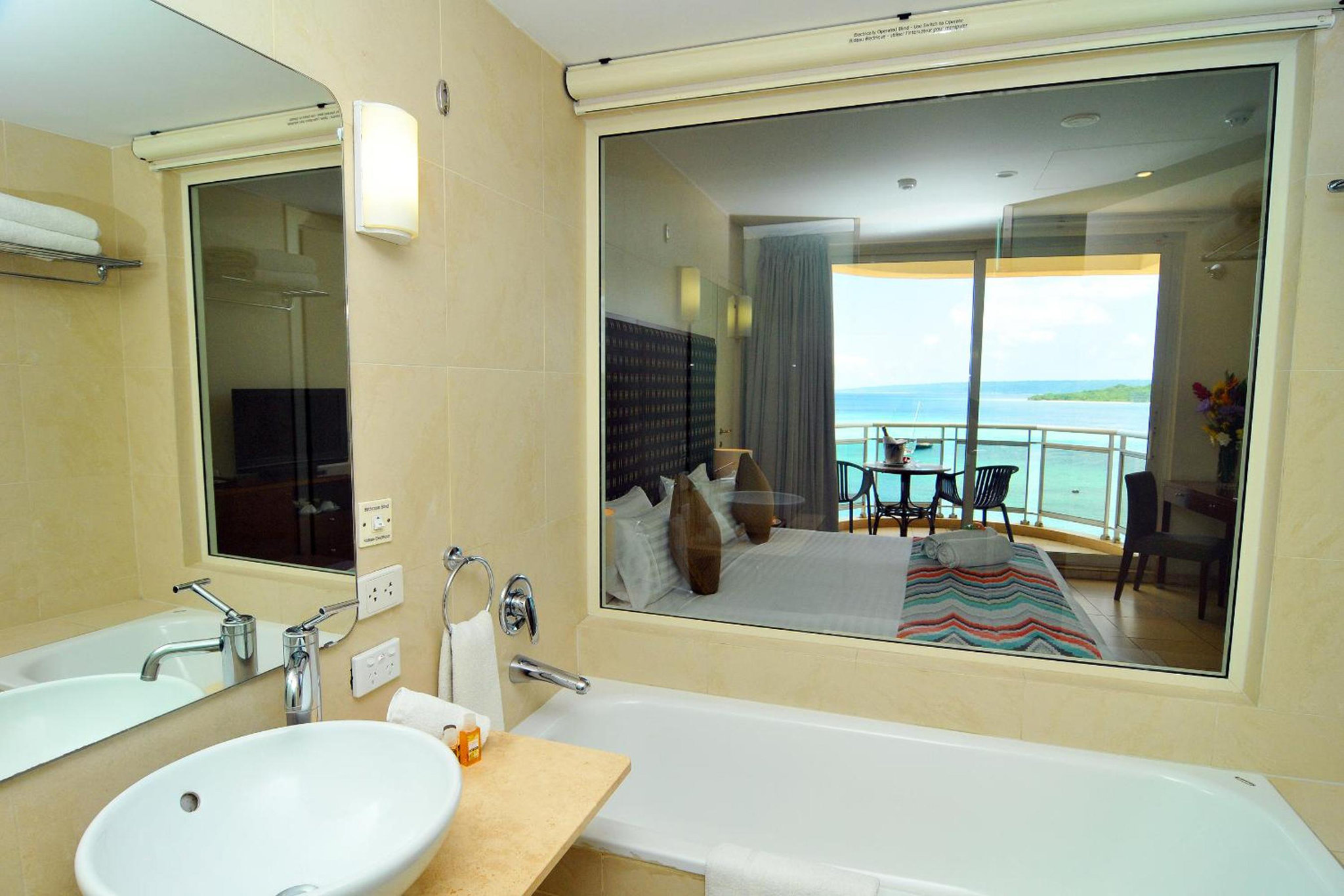 Harbour_View_Room_Bathroom_S