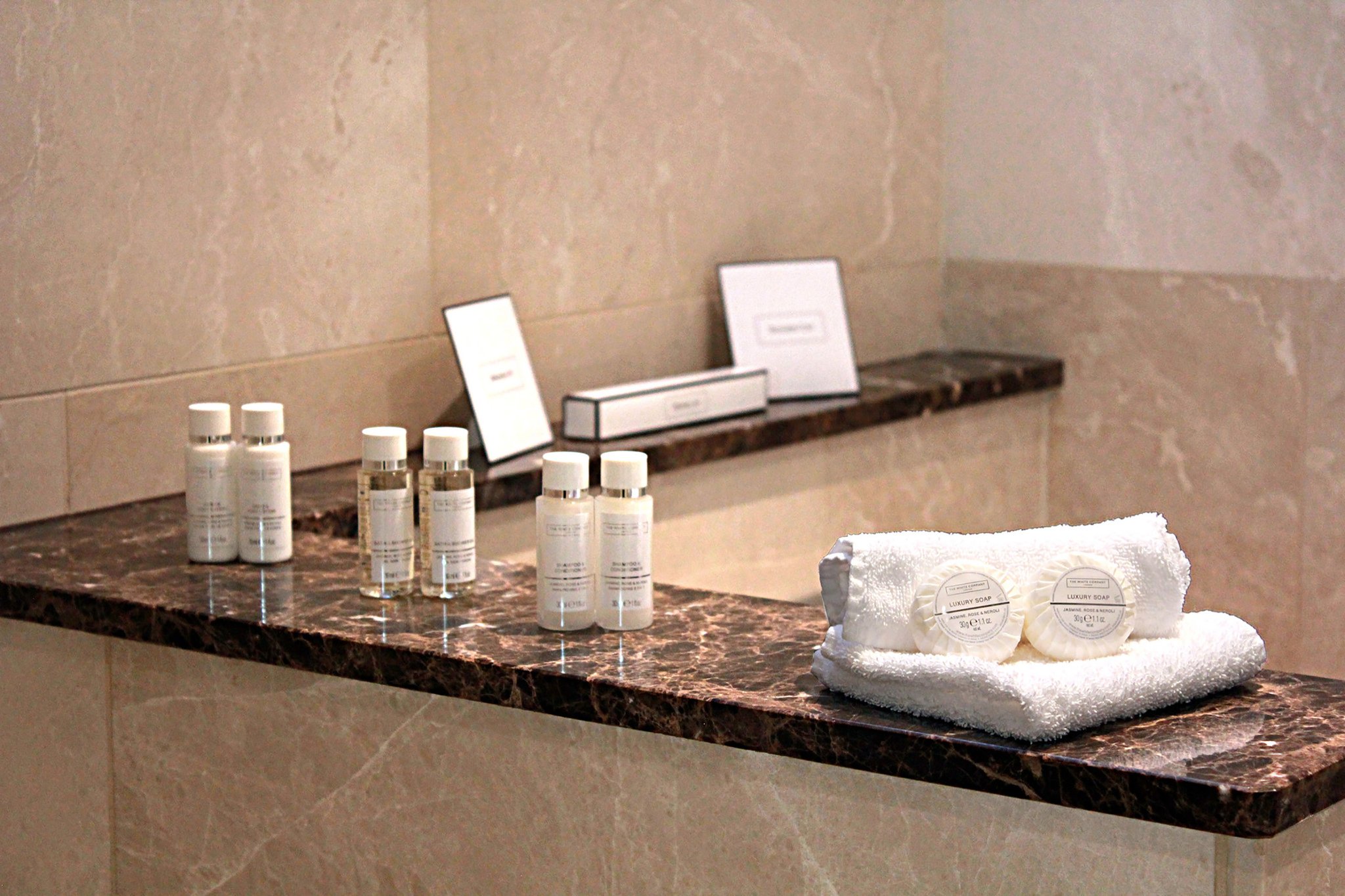 Luxury_King_Amenities_S