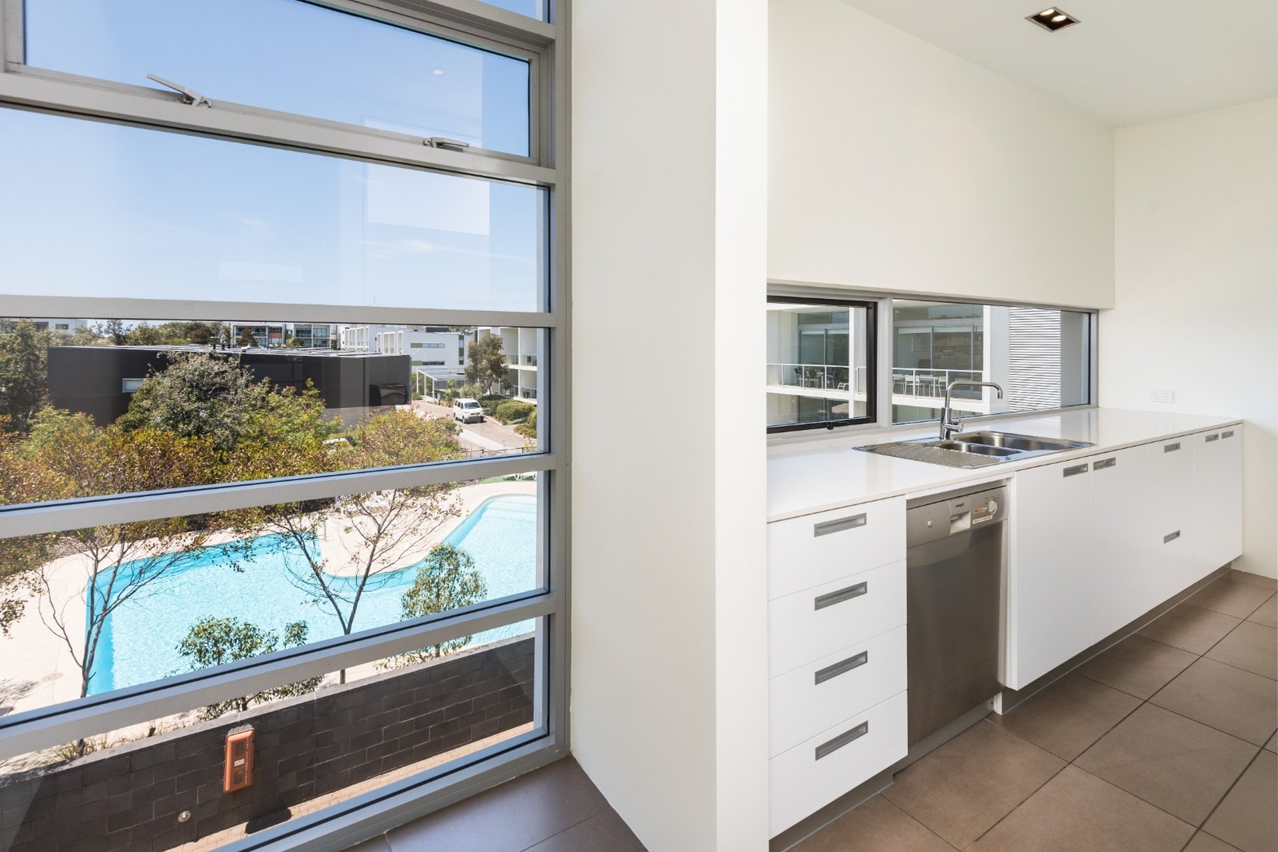 3_Bedroom_Poolside_Townhouse_Pool_View_S