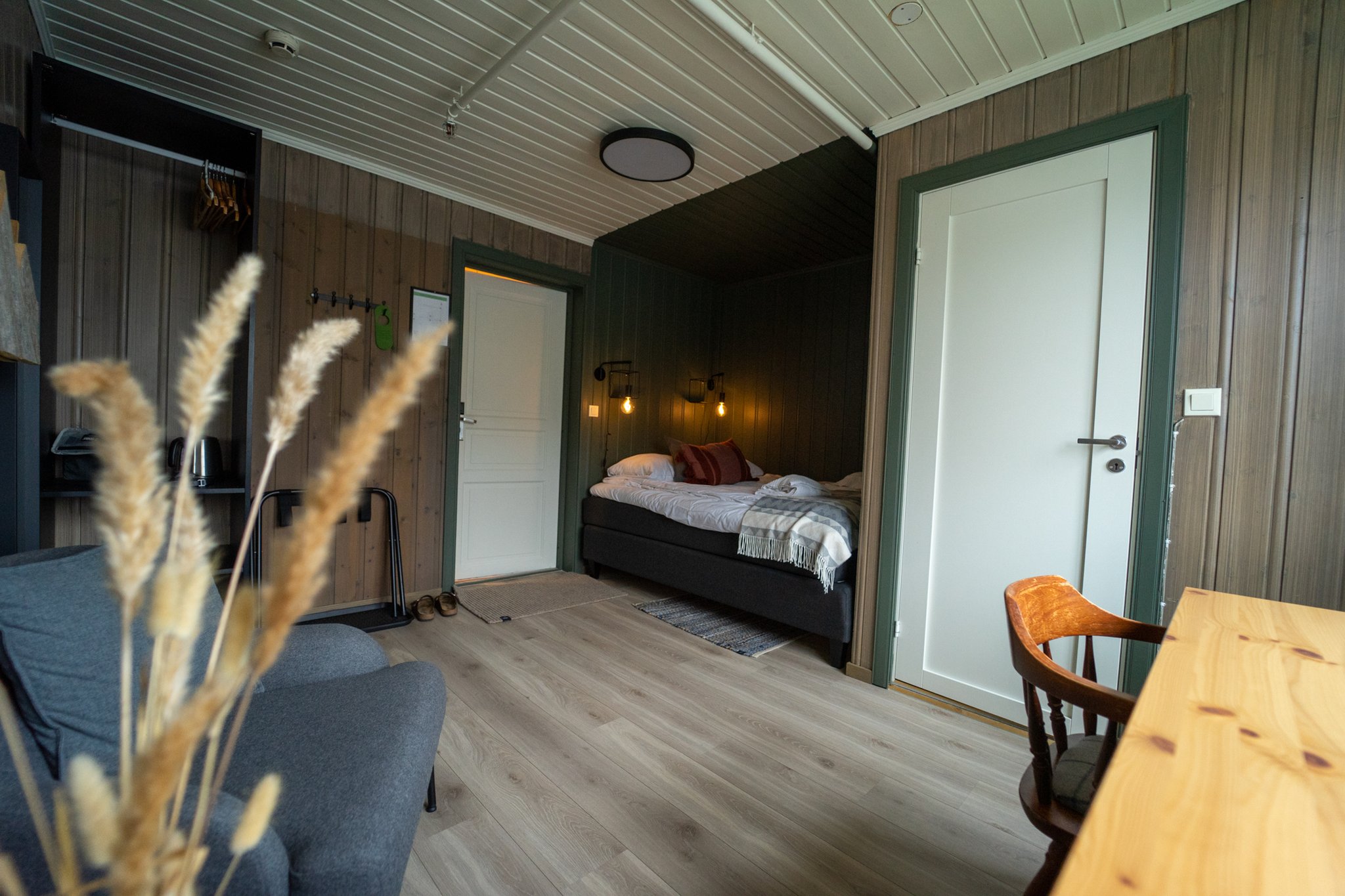 17102_sea-view-room-skaarungen-by-first-hotels-lofoten-4_S