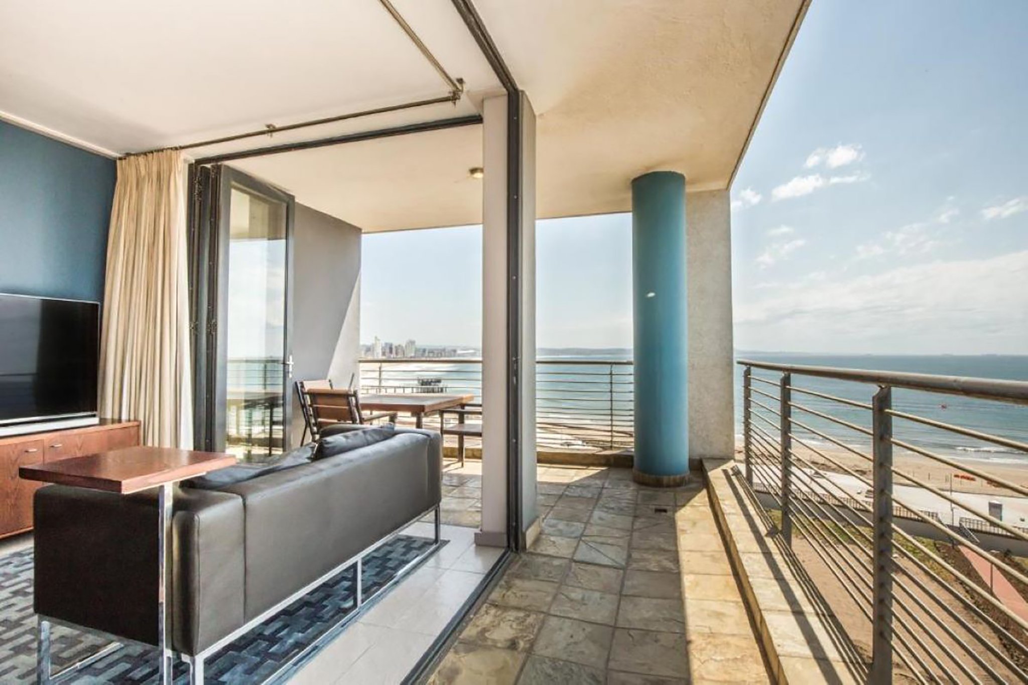 Premium_Seaview_Three_bedroom_with_Balcony7_S