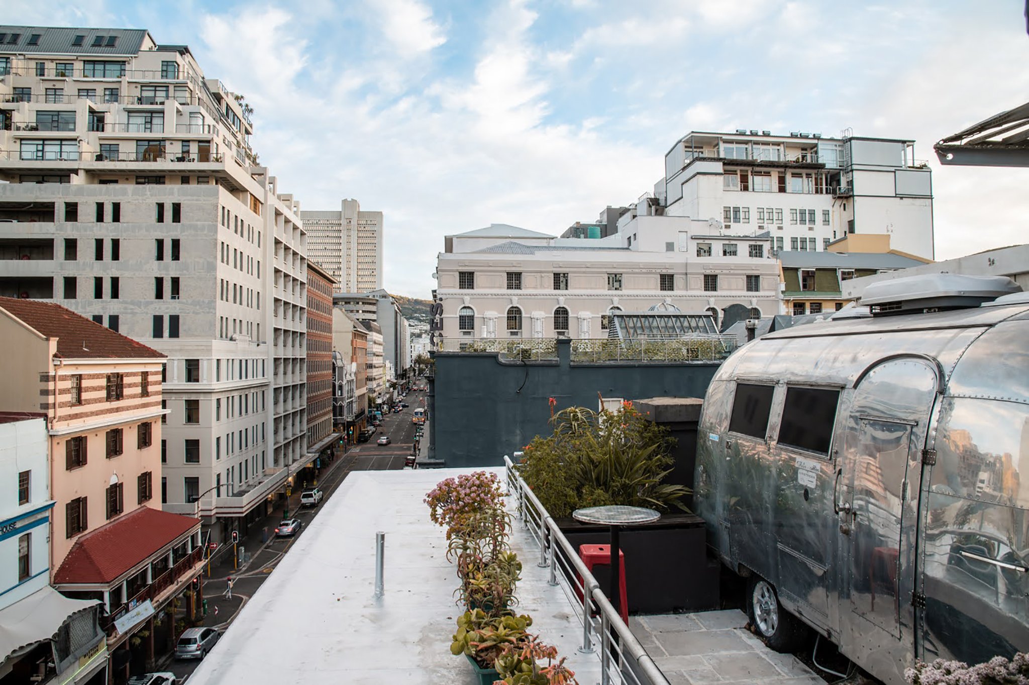 Rooftop_Airstream_Trailer_Park13_S