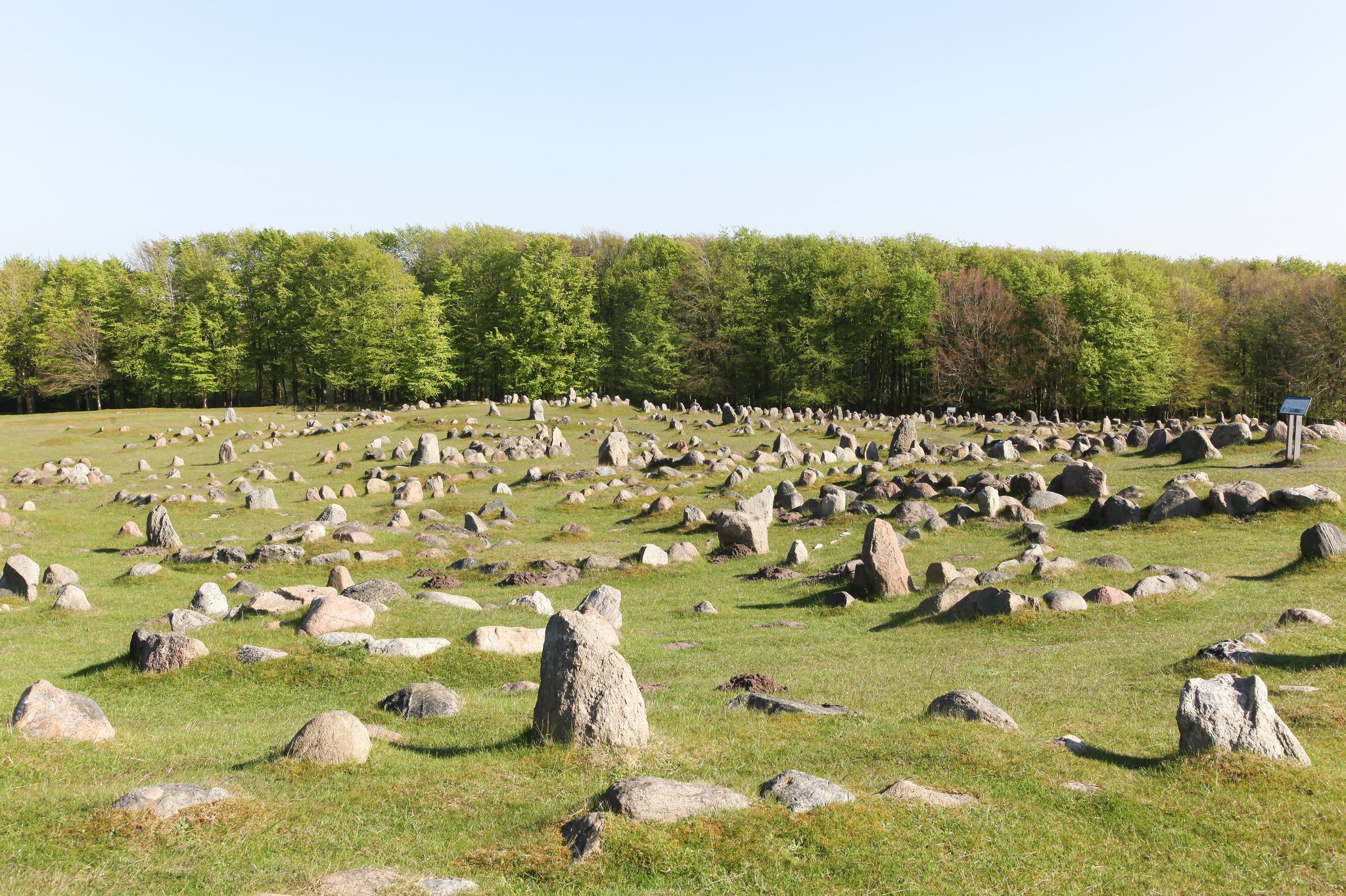 17576_viking-village-and-grave-lindholm-h_je-GettyImages-_S