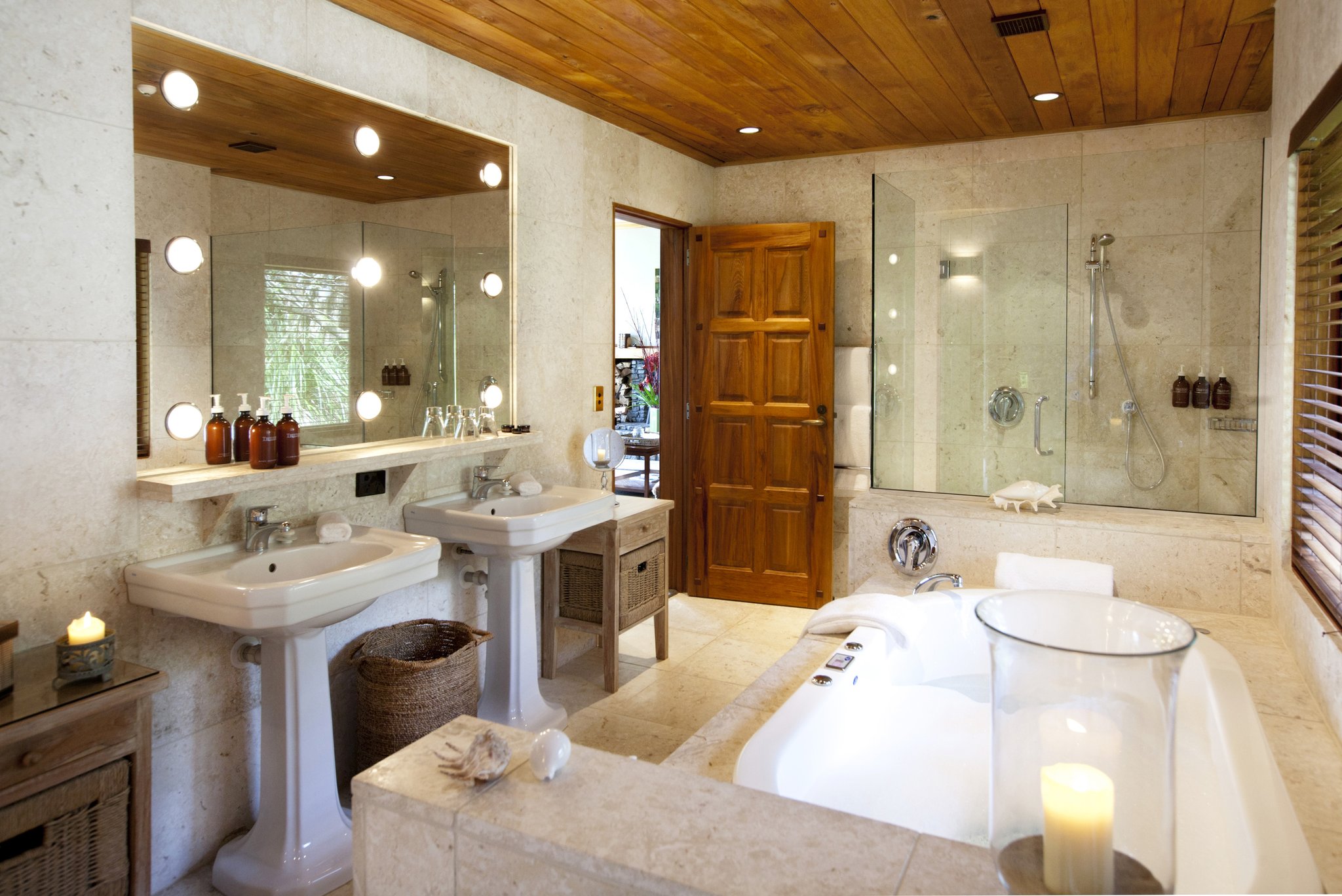 Valley_Villa_Bathroom2_S