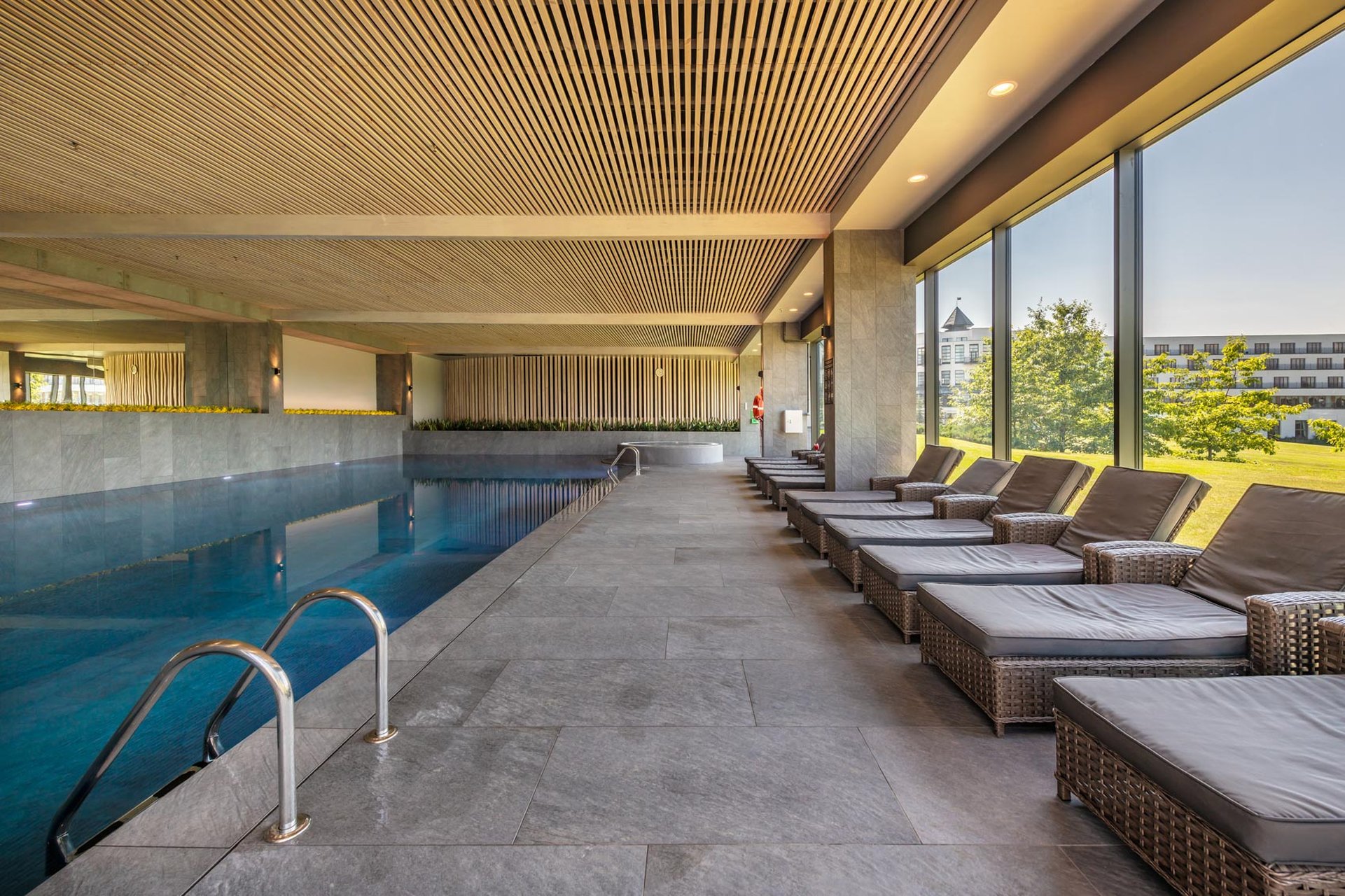 Aqua_Pool_The_V_SPA___Wellness_center_(4)_S