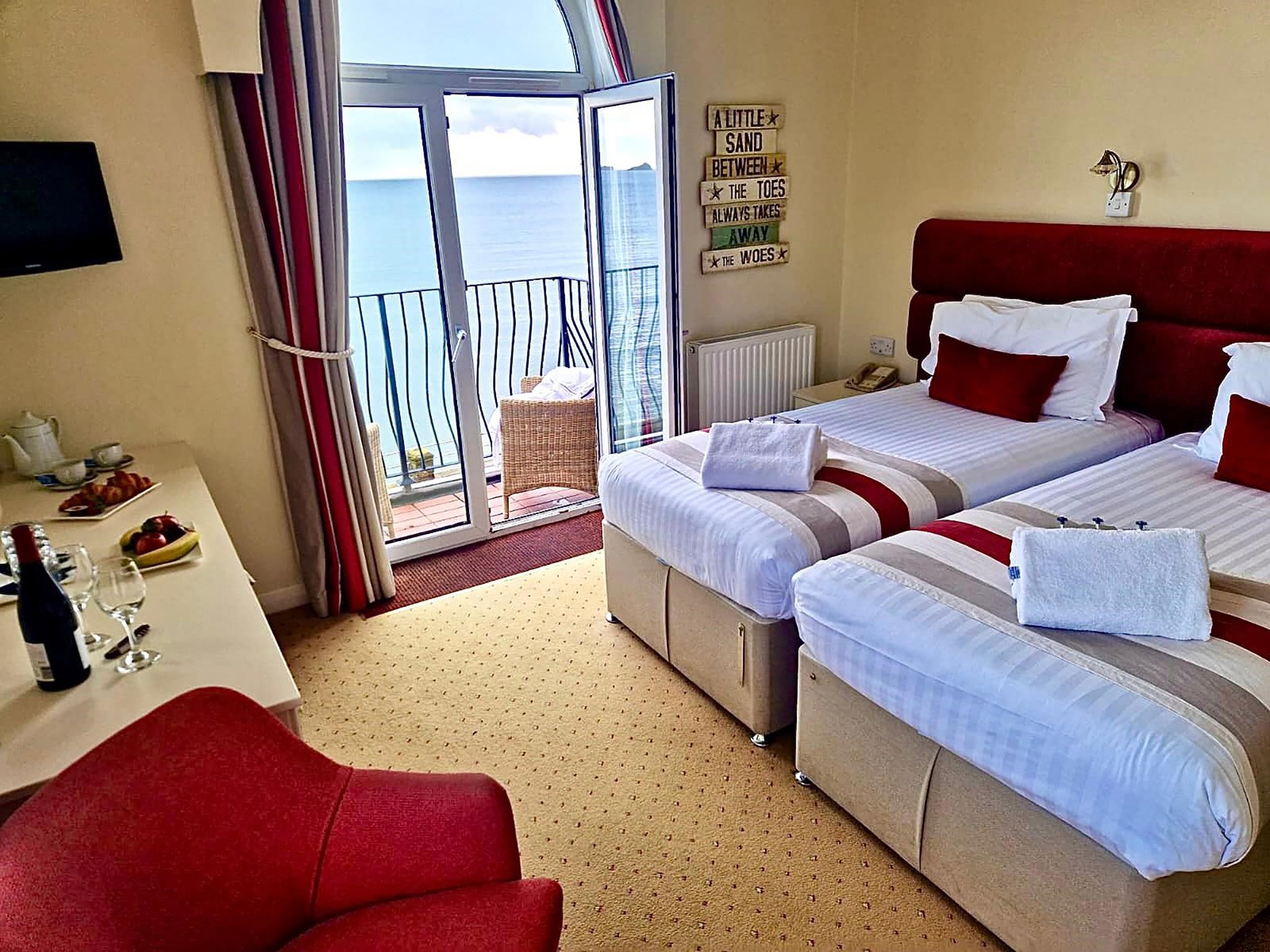 Sea_View_Twin_Room_S