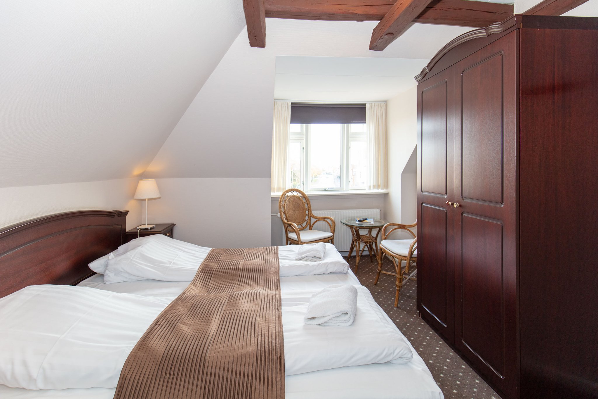 18693_standard-double-rooms-foldens-hotel-first-partner-c_S