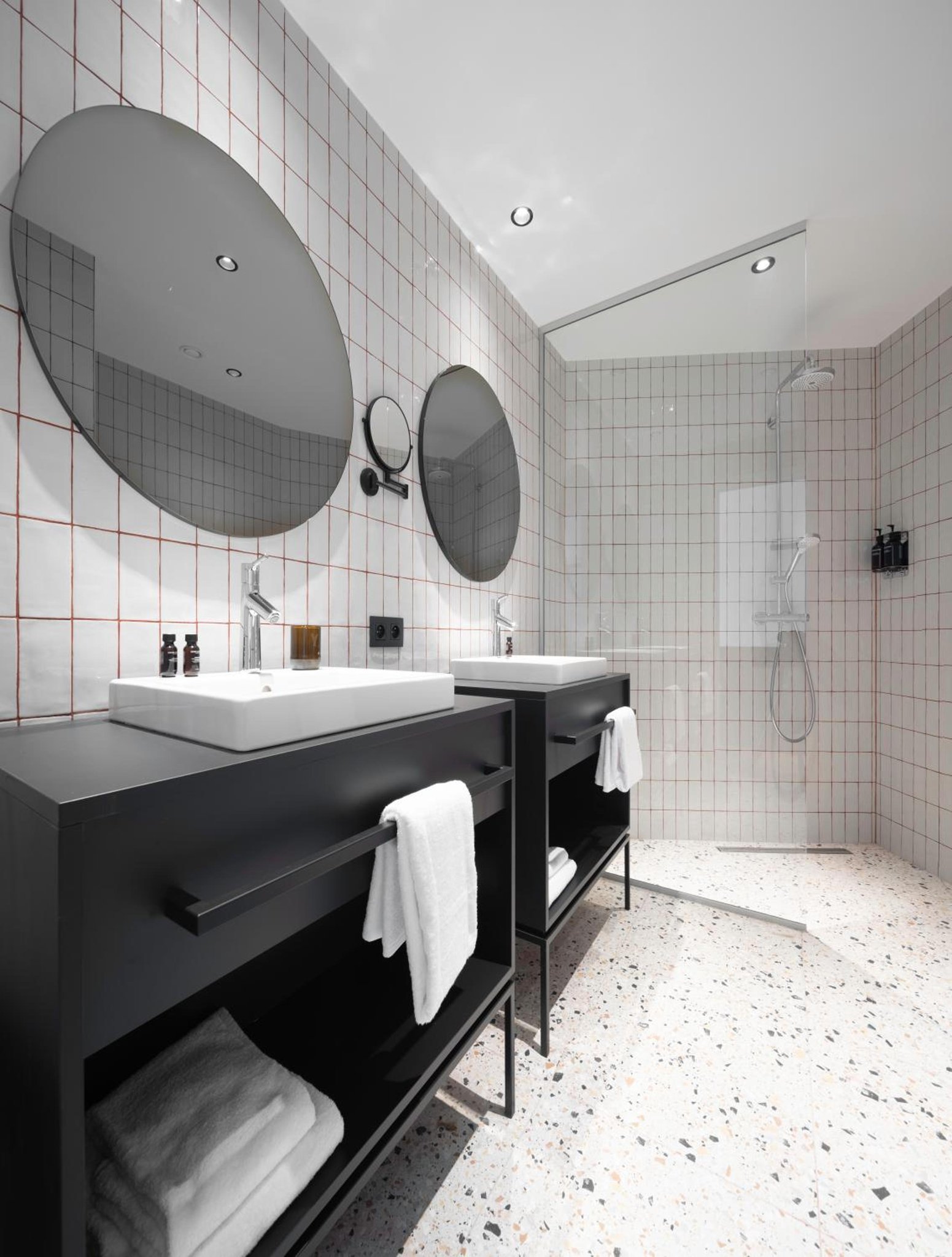 Suite_for_the_Tribe_Bathroom2_S