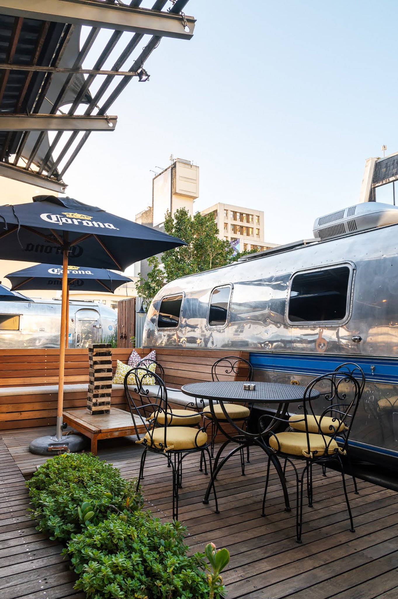 Rooftop_Airstream_Trailer_Park2_S