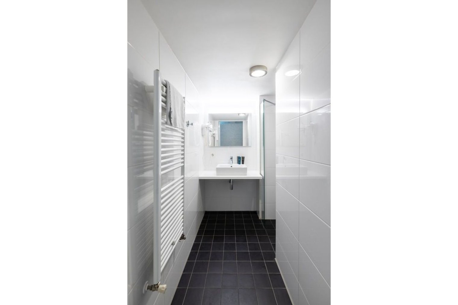 yays-Zoutkeetsgracht-comfort-B-sink.jfif_S