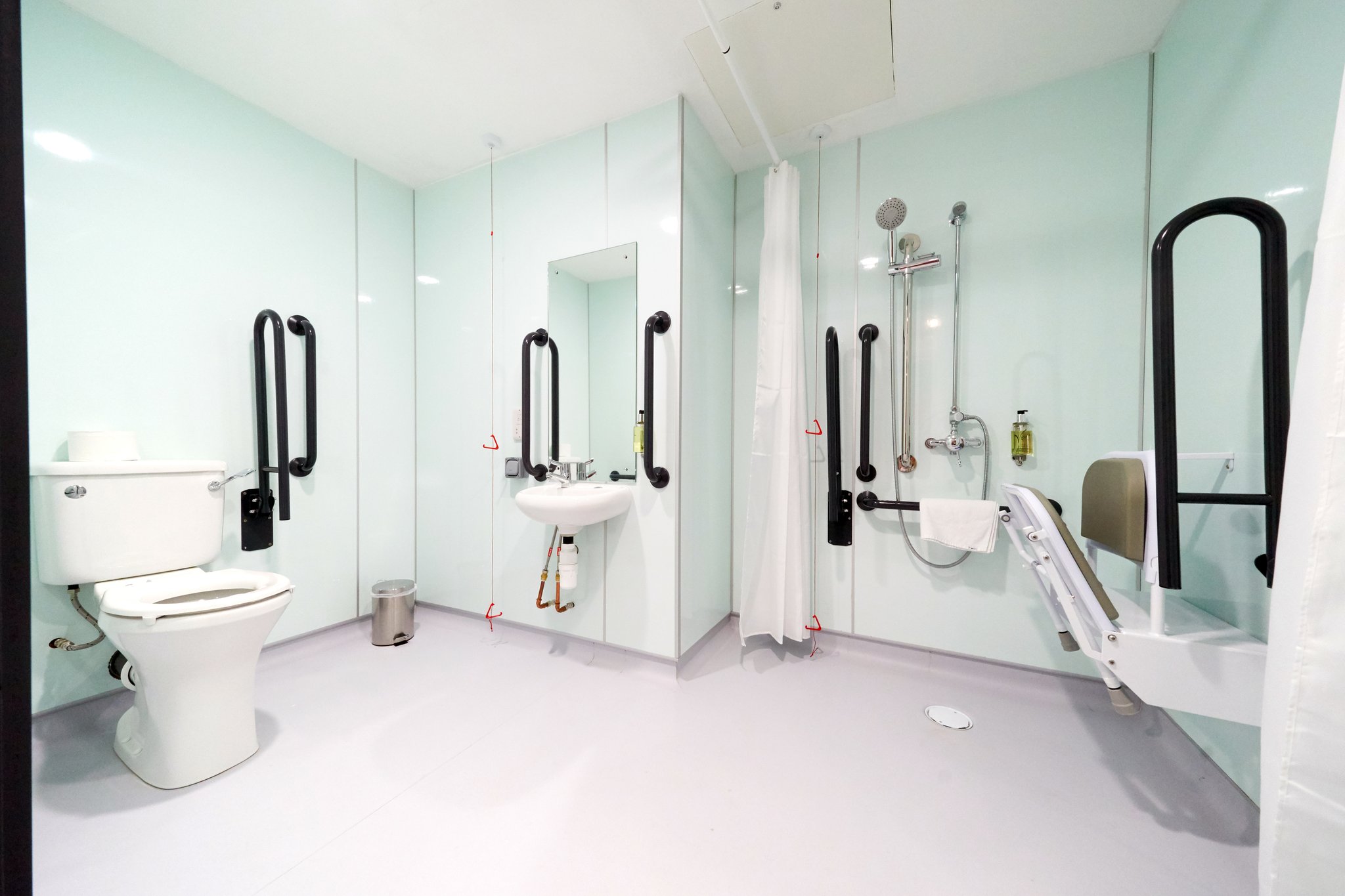 Accessible_Bathroom_S