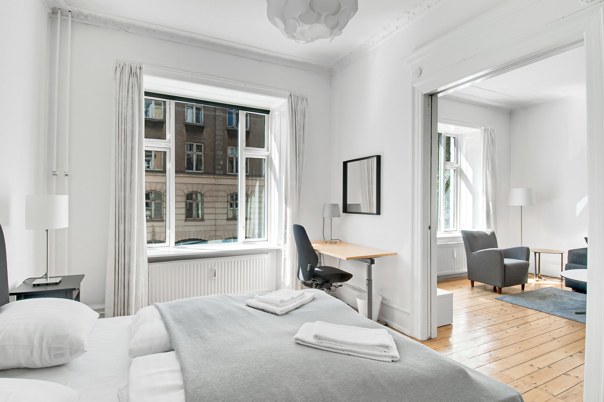 19497_livingroom-three-room-apartment-indre-osterbro-roth_S