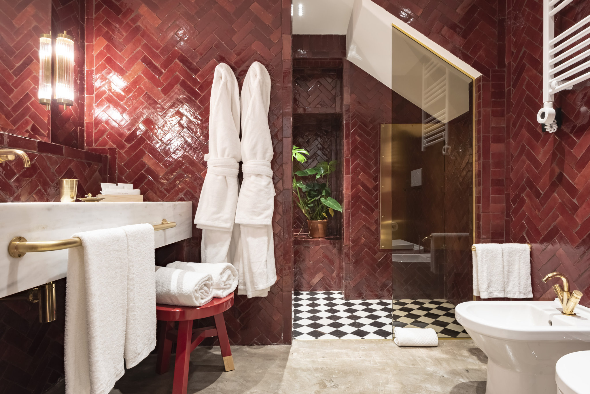 Luxury_Suite-Suite_Bathroom_S