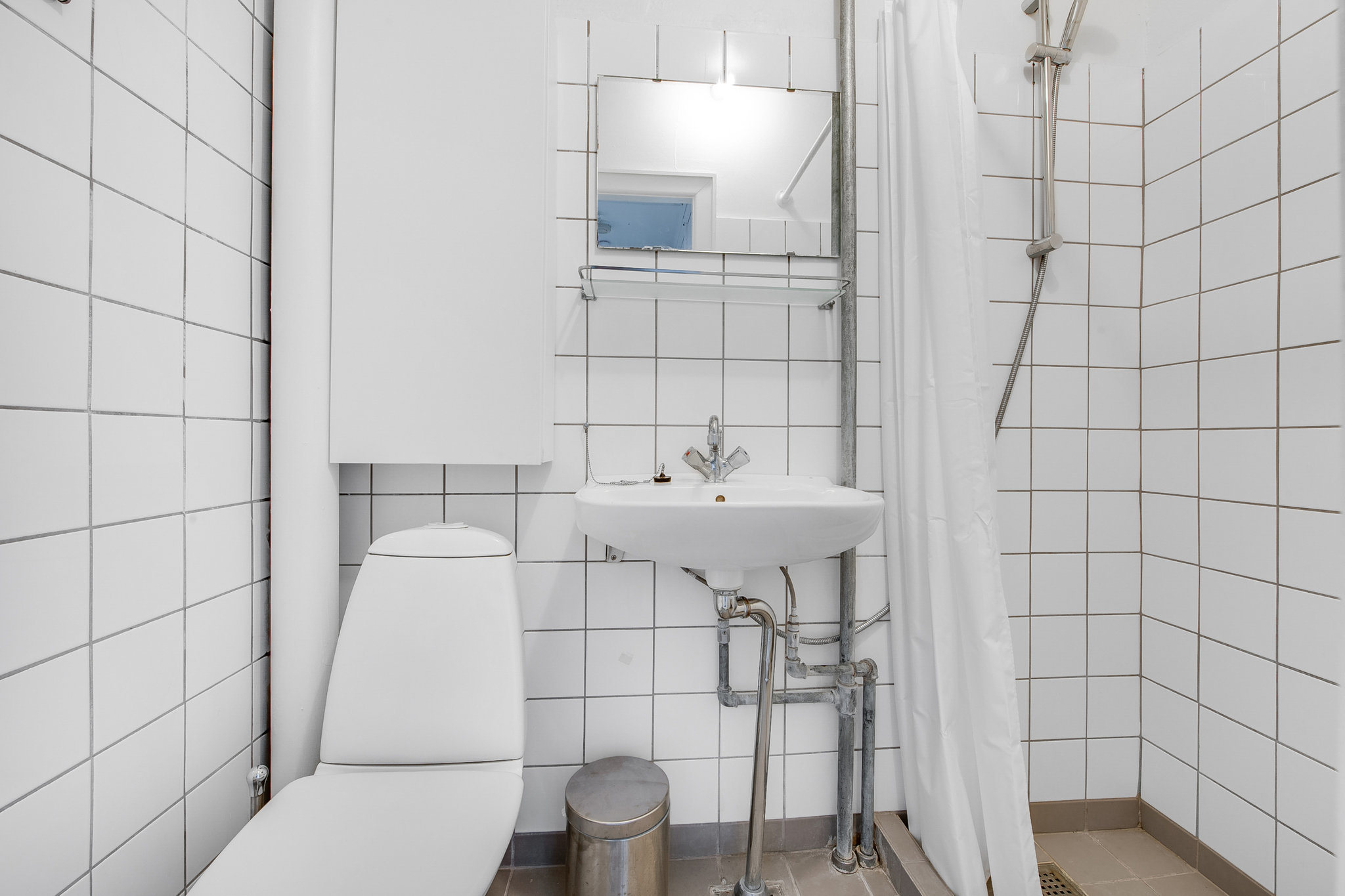 19772_bathroom-four-room-apartment-christianshavn-ved-kan_S