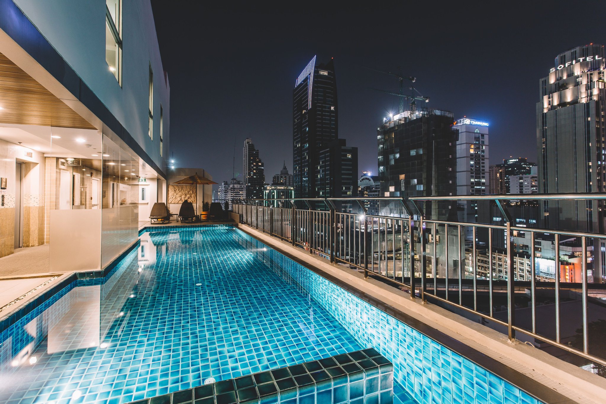 Rooftop_Pool_S