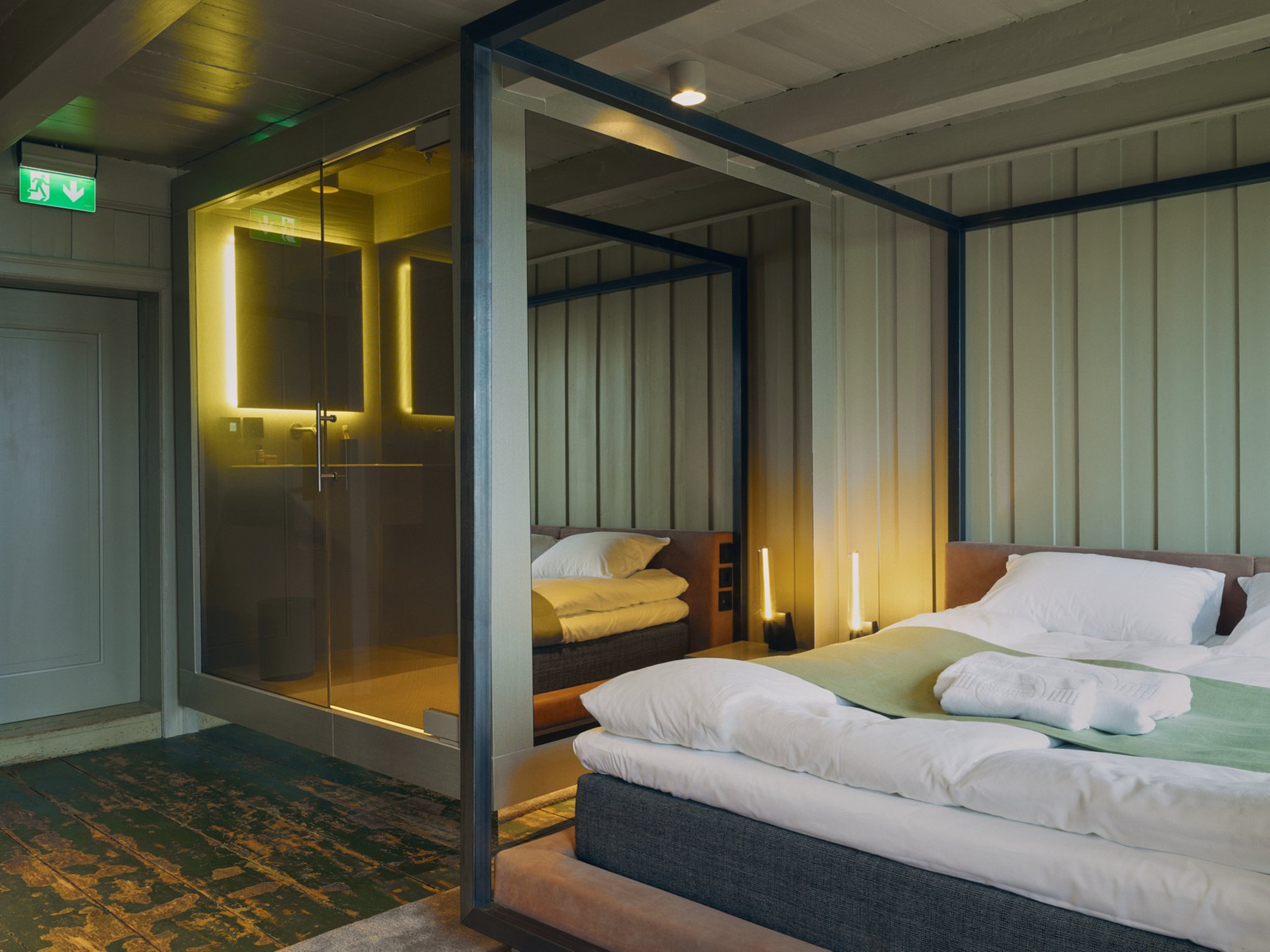 Double_room_garden_view_2_S