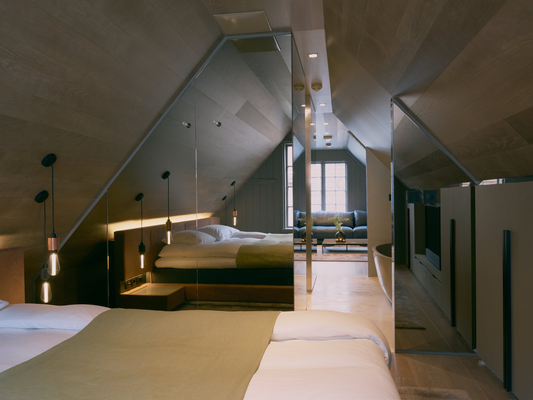 Suite_with_garden_view_S