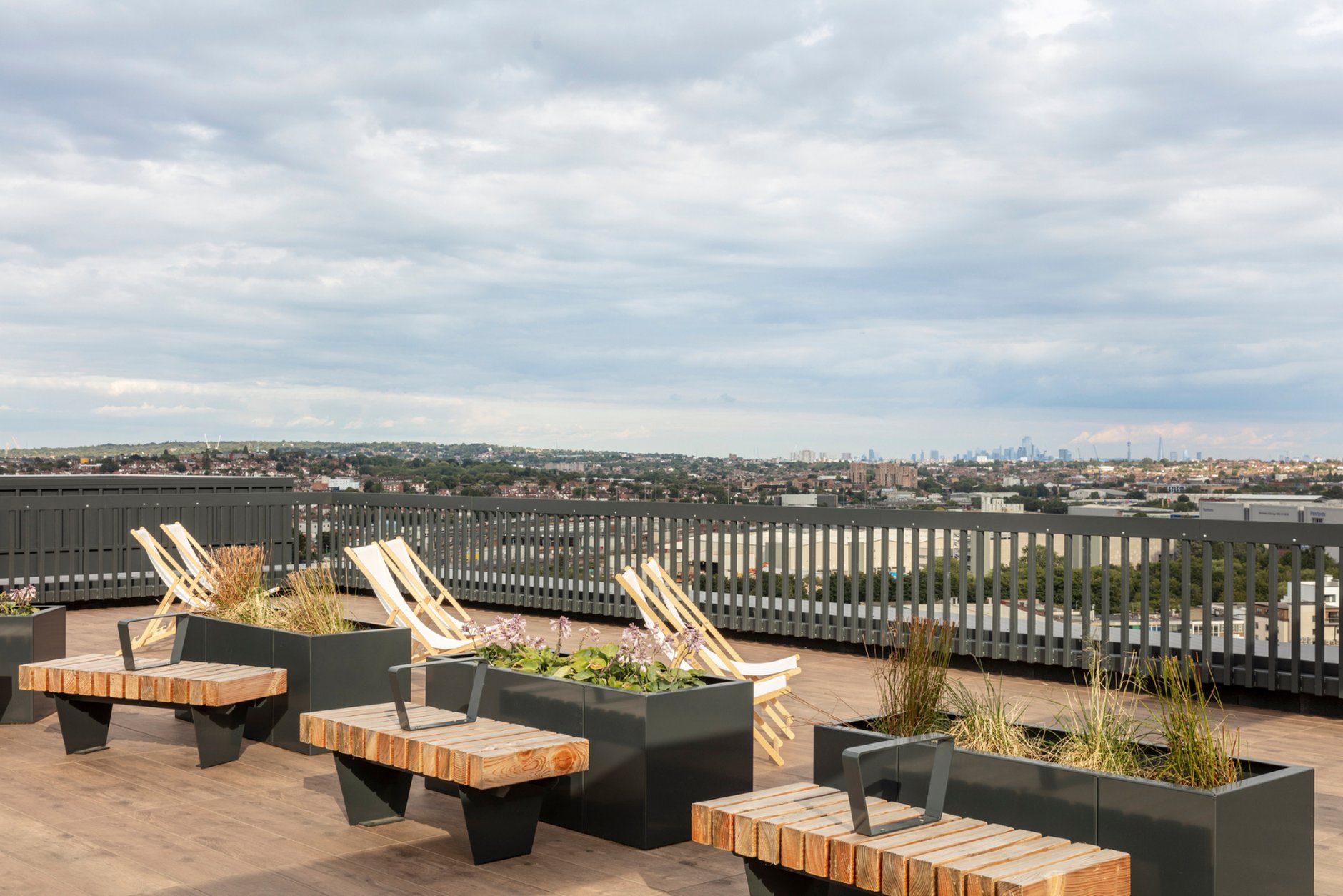 Top_floor_terrace_S