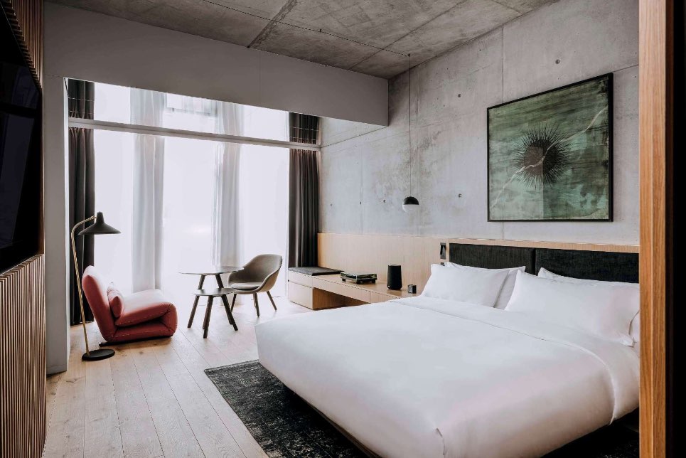 Nobu-Hotel-Warsaw-Guestroom-1