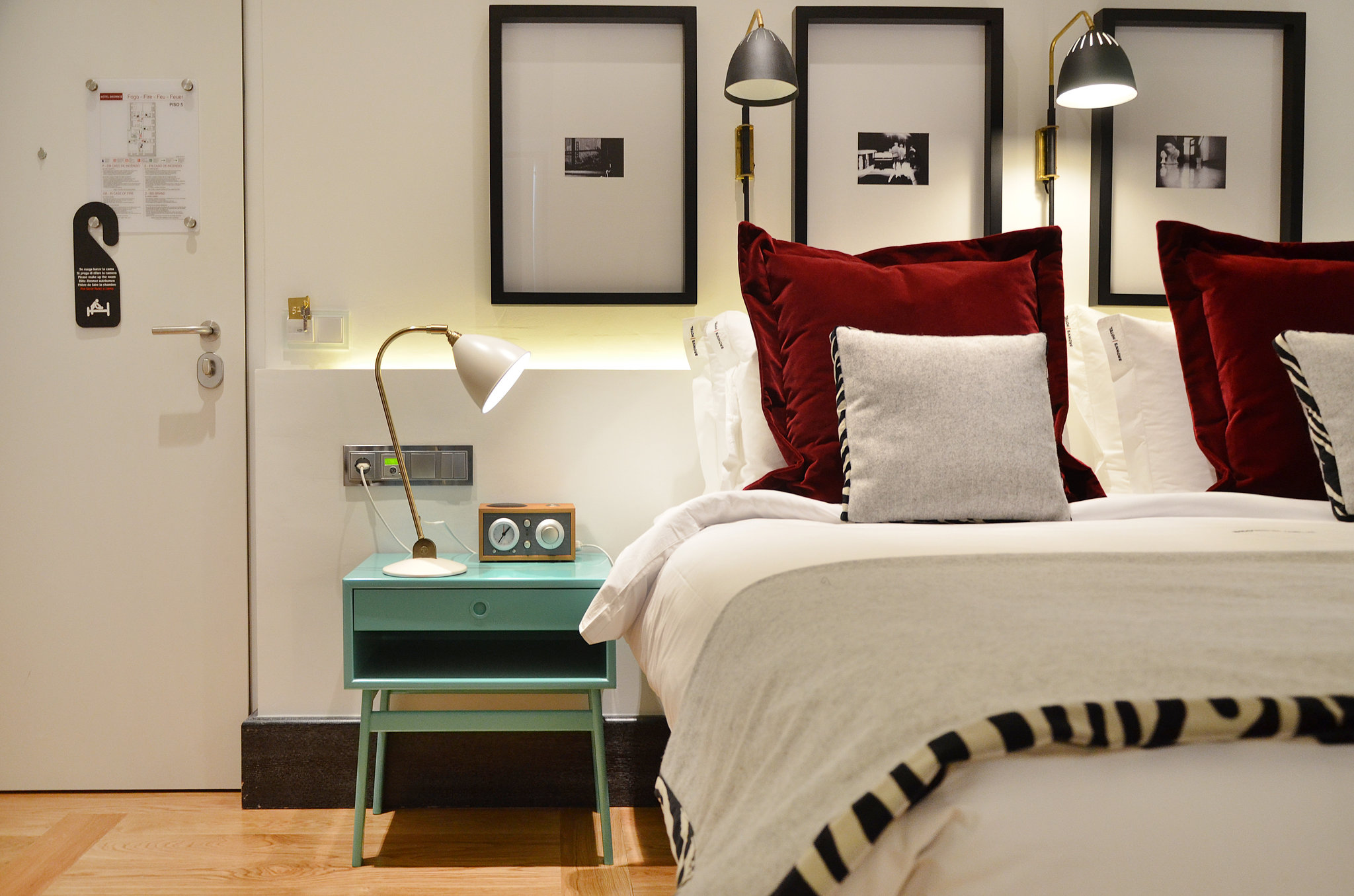 Mansard_Room6_S