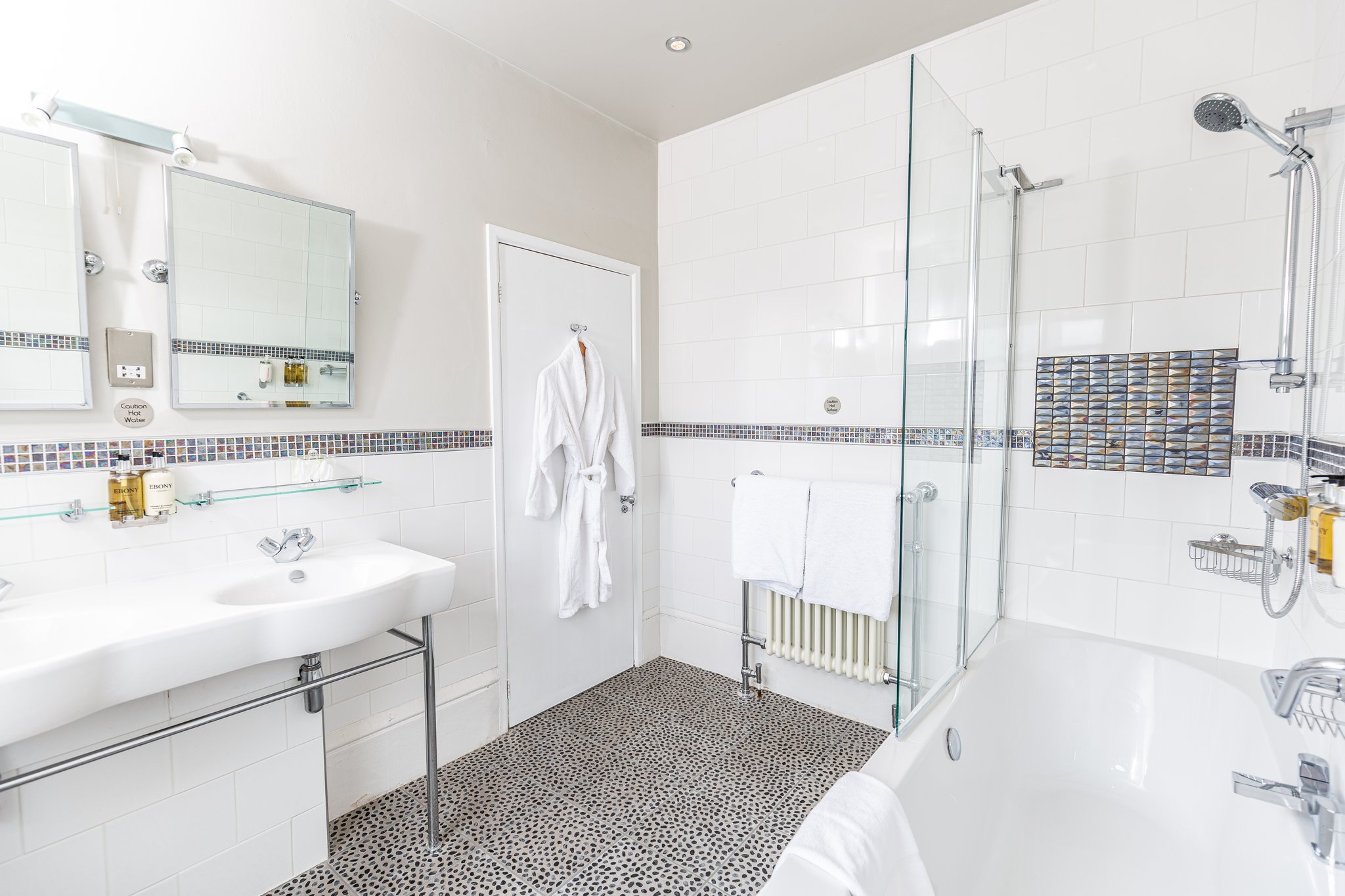 Luxury_Large_Double_Bathroom_S