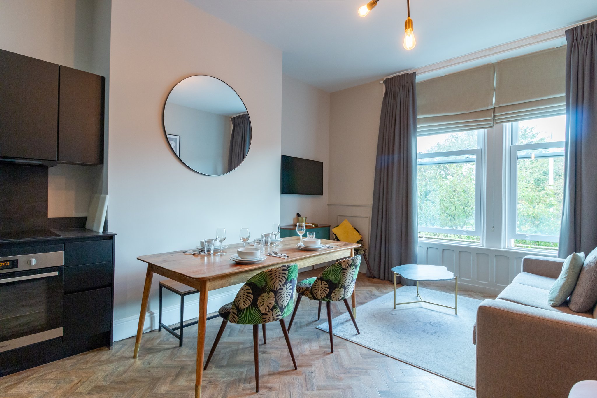 Three_Bed_Apartment_lounge_S