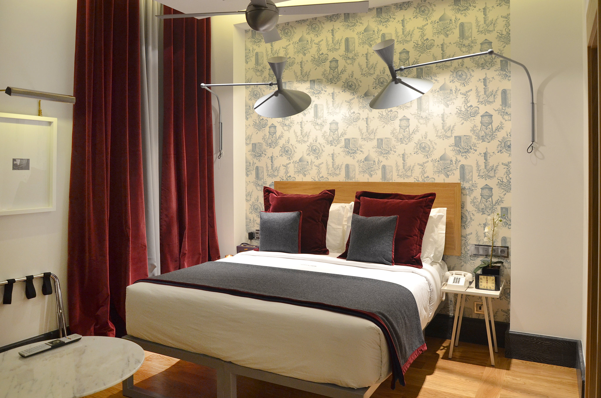 Small_Room_Interior_View25_S