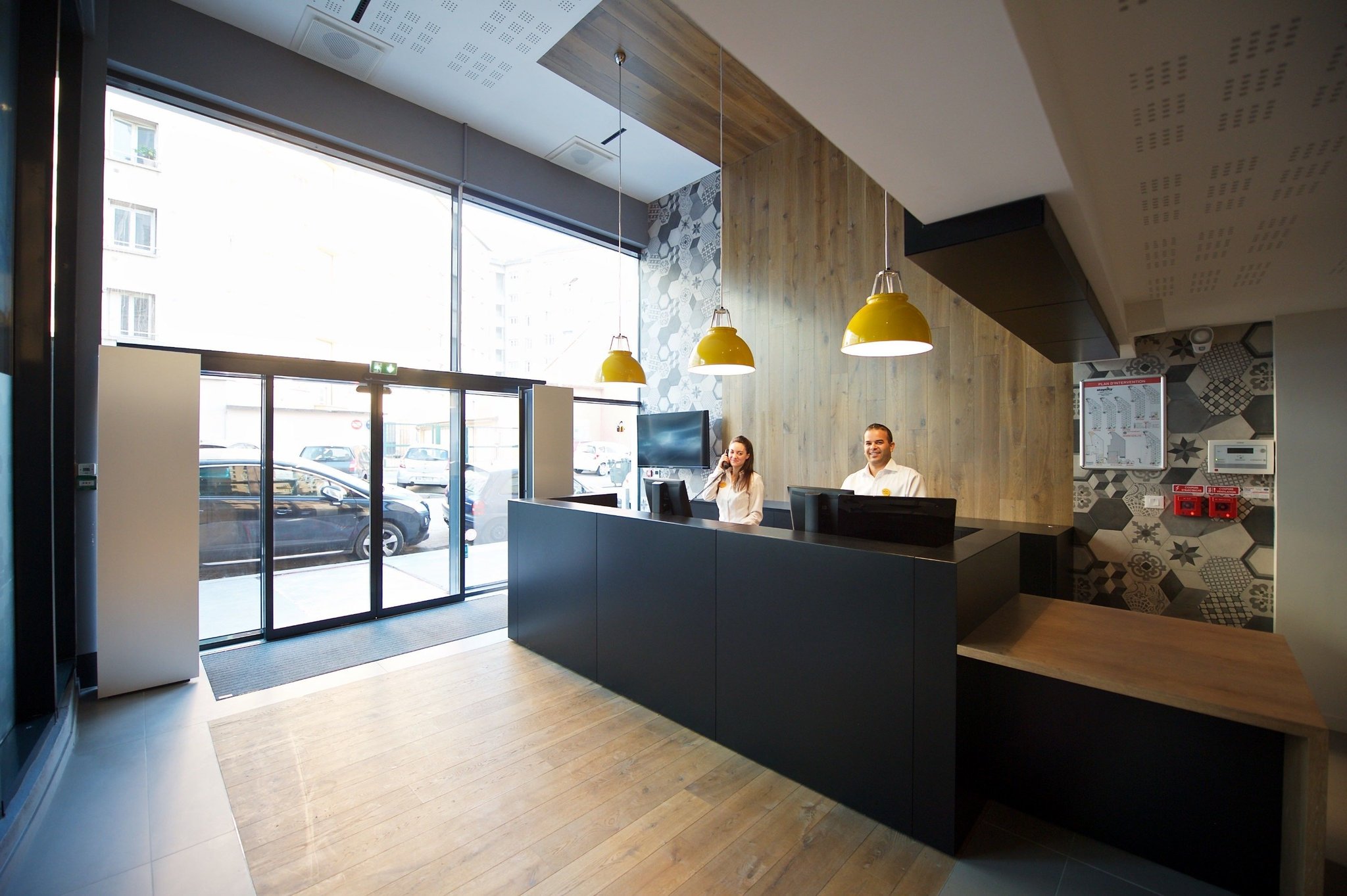 Reception_S