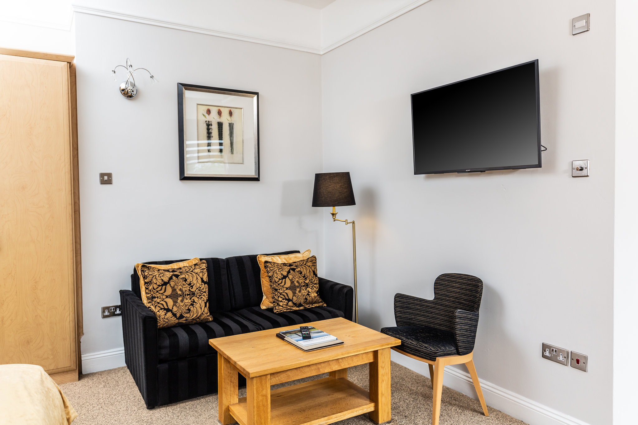 Hill_View_Suite4_S