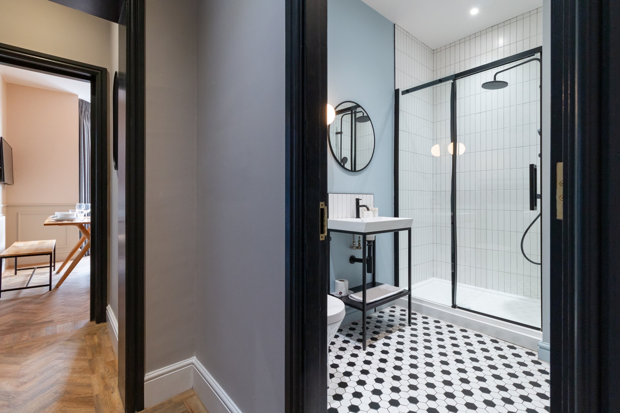 Two_Bed_Bunk_Apartment_Bathroom2_S
